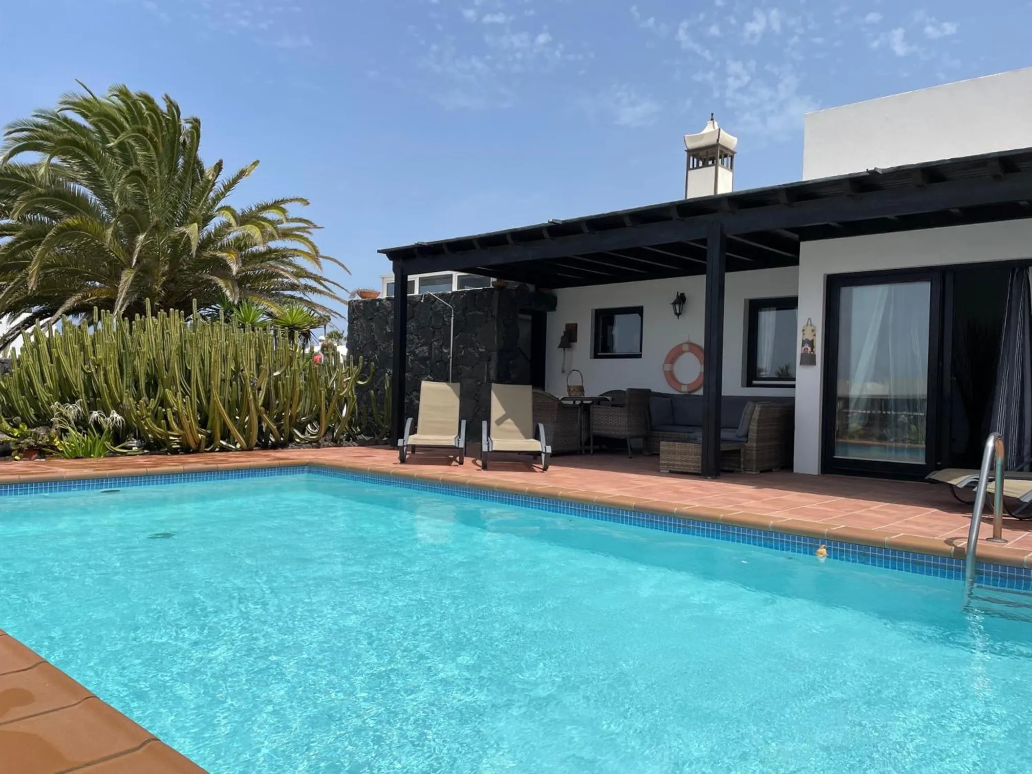 Swimming pool in Villa Burgao