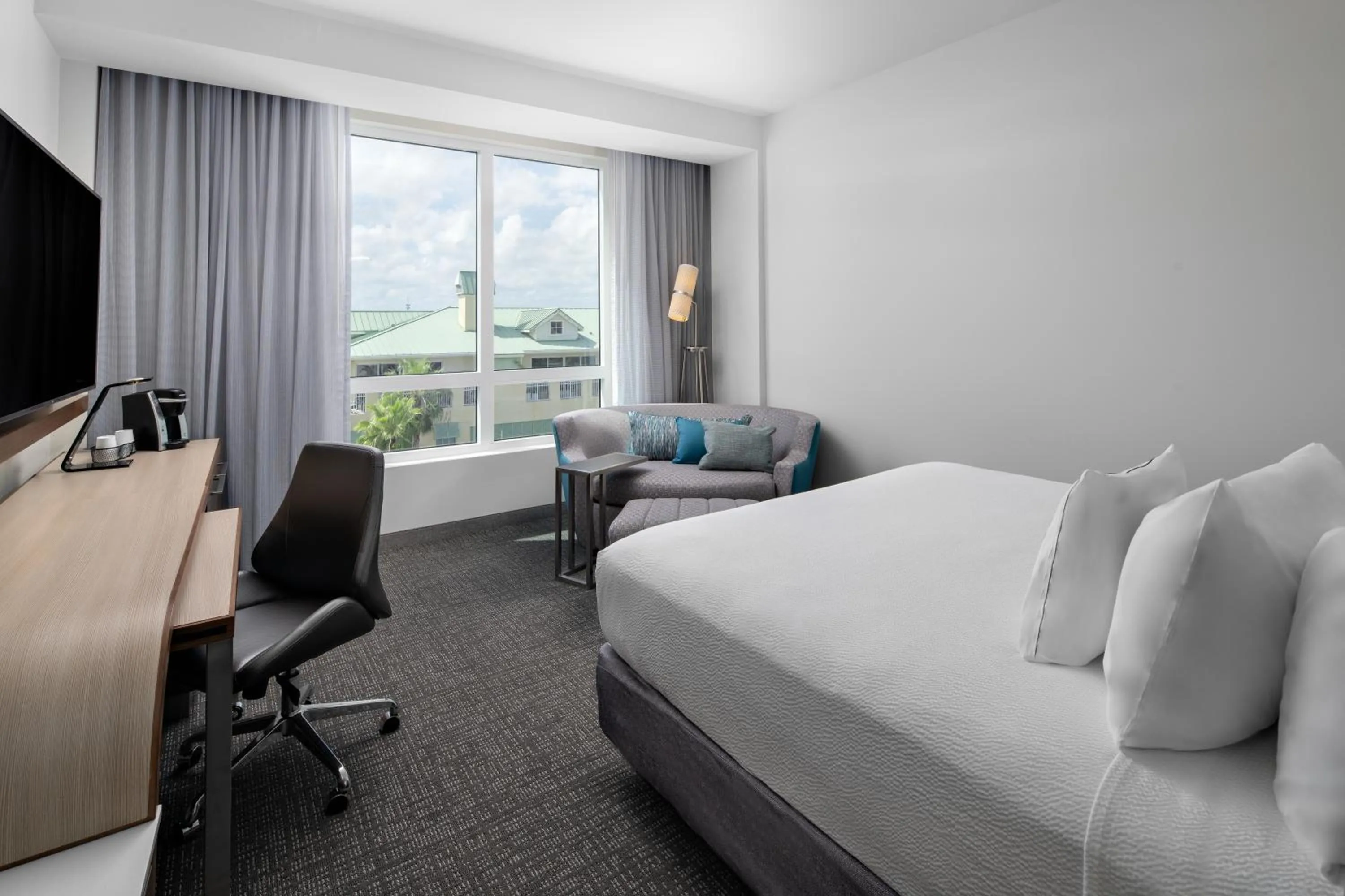 Bedroom, Bed in Courtyard by Marriott Delray Beach