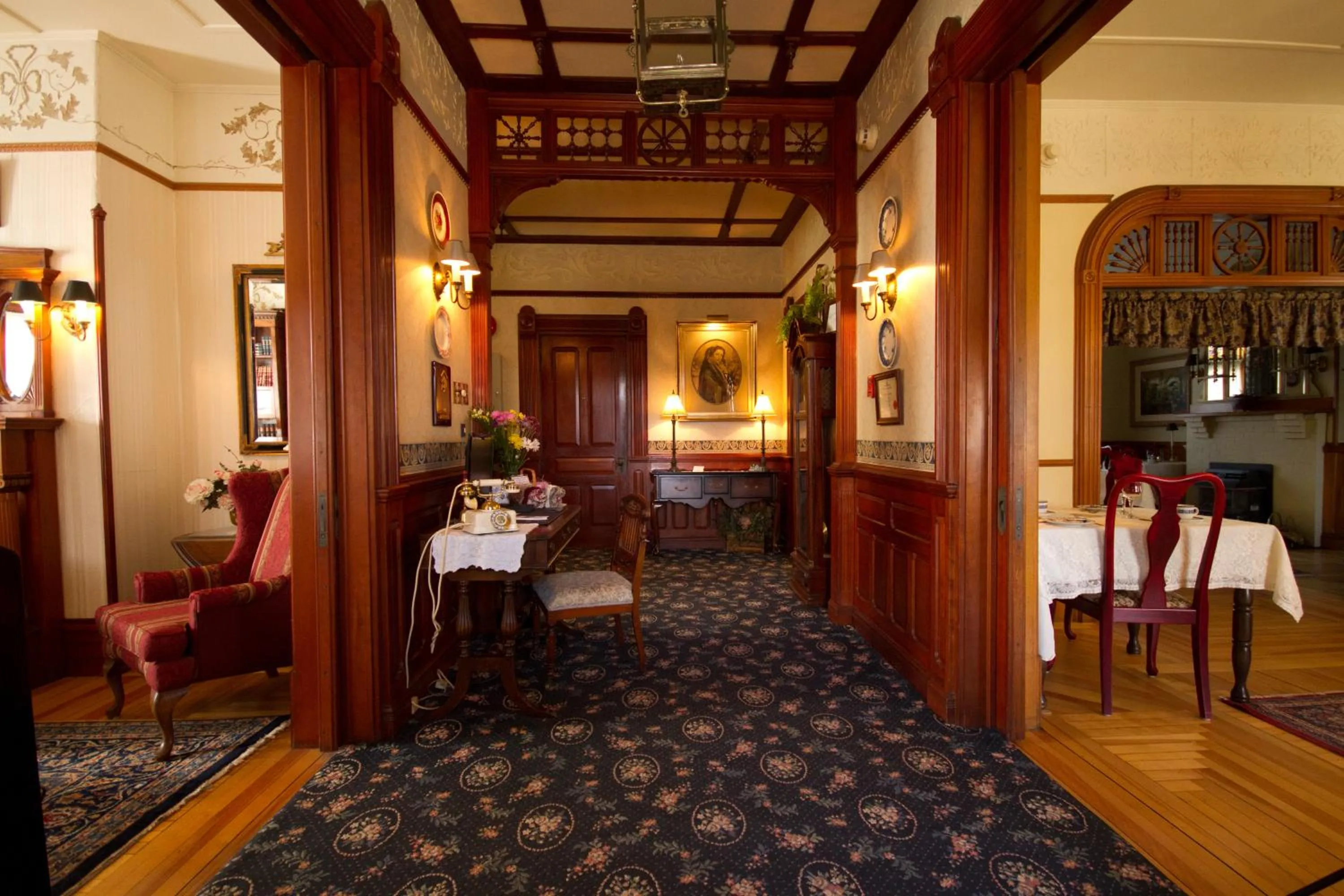 Lobby or reception, Restaurant/Places to Eat in Victoria's Historic Inn