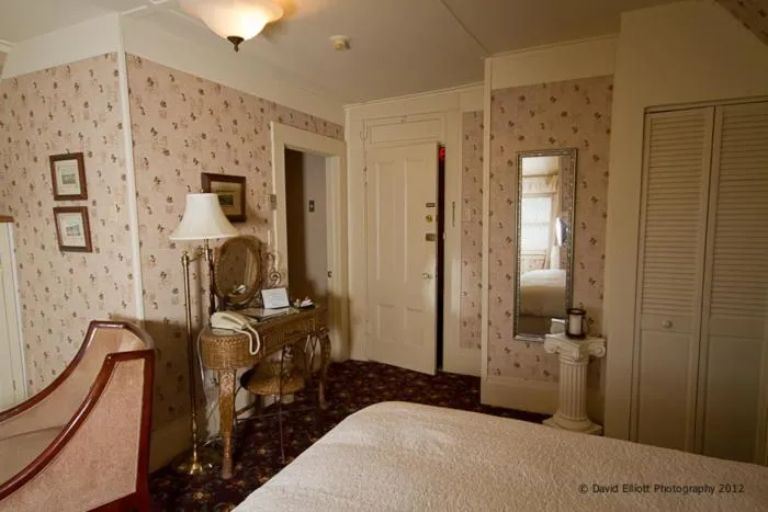 TV/Entertainment Center in Victoria's Historic Inn