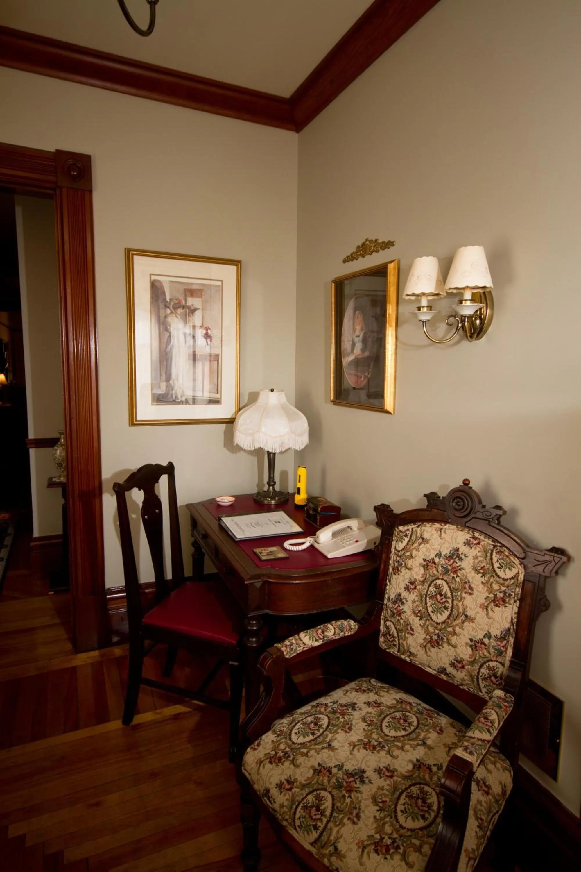 Other, Seating Area in Victoria's Historic Inn