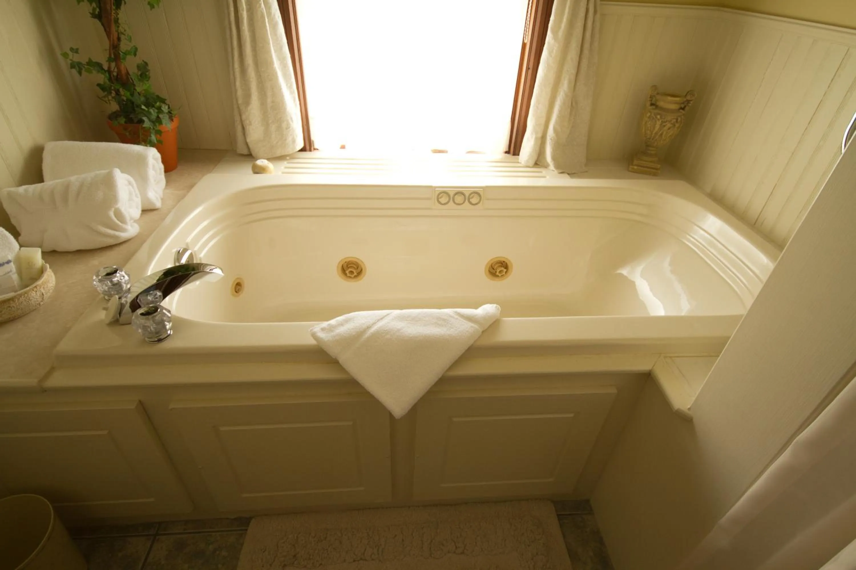Bathroom in Victoria's Historic Inn