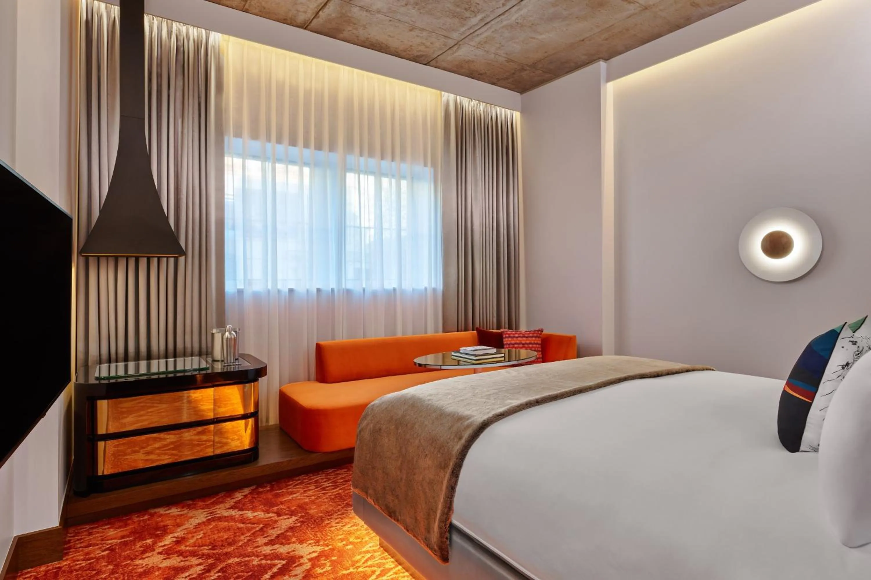 Photo of the whole room, Bed in W Aspen