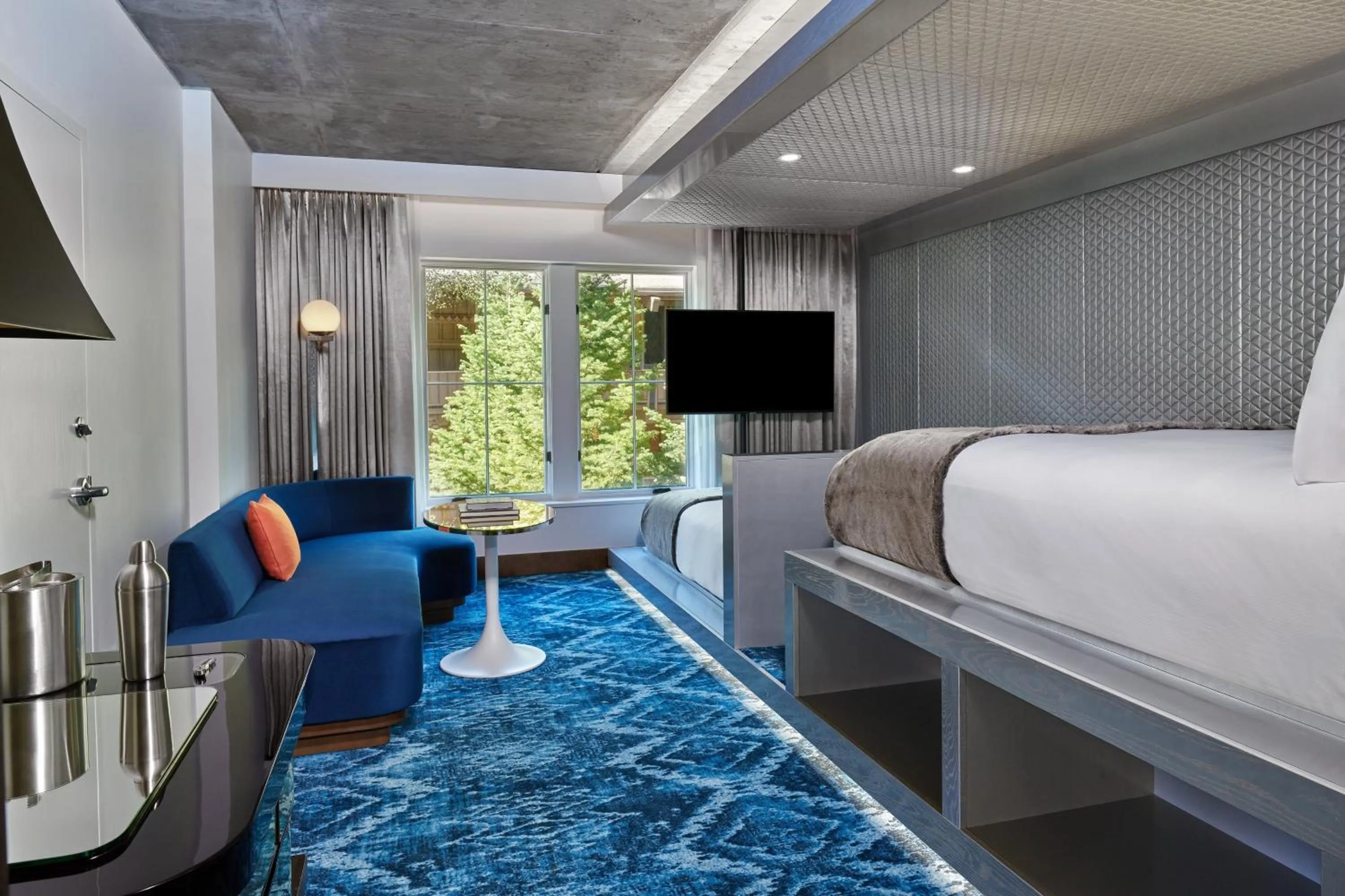 Photo of the whole room, Bed in W Aspen