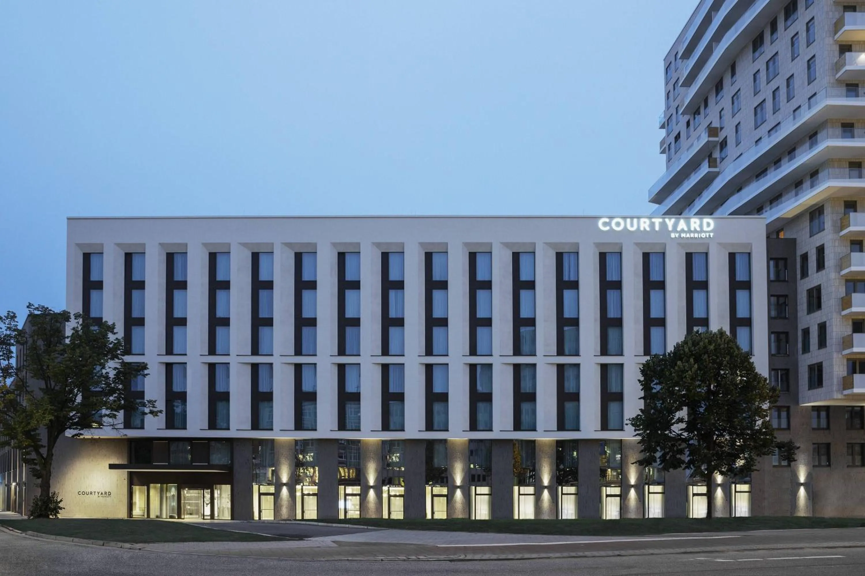 Property building in Courtyard by Marriott Hamburg City