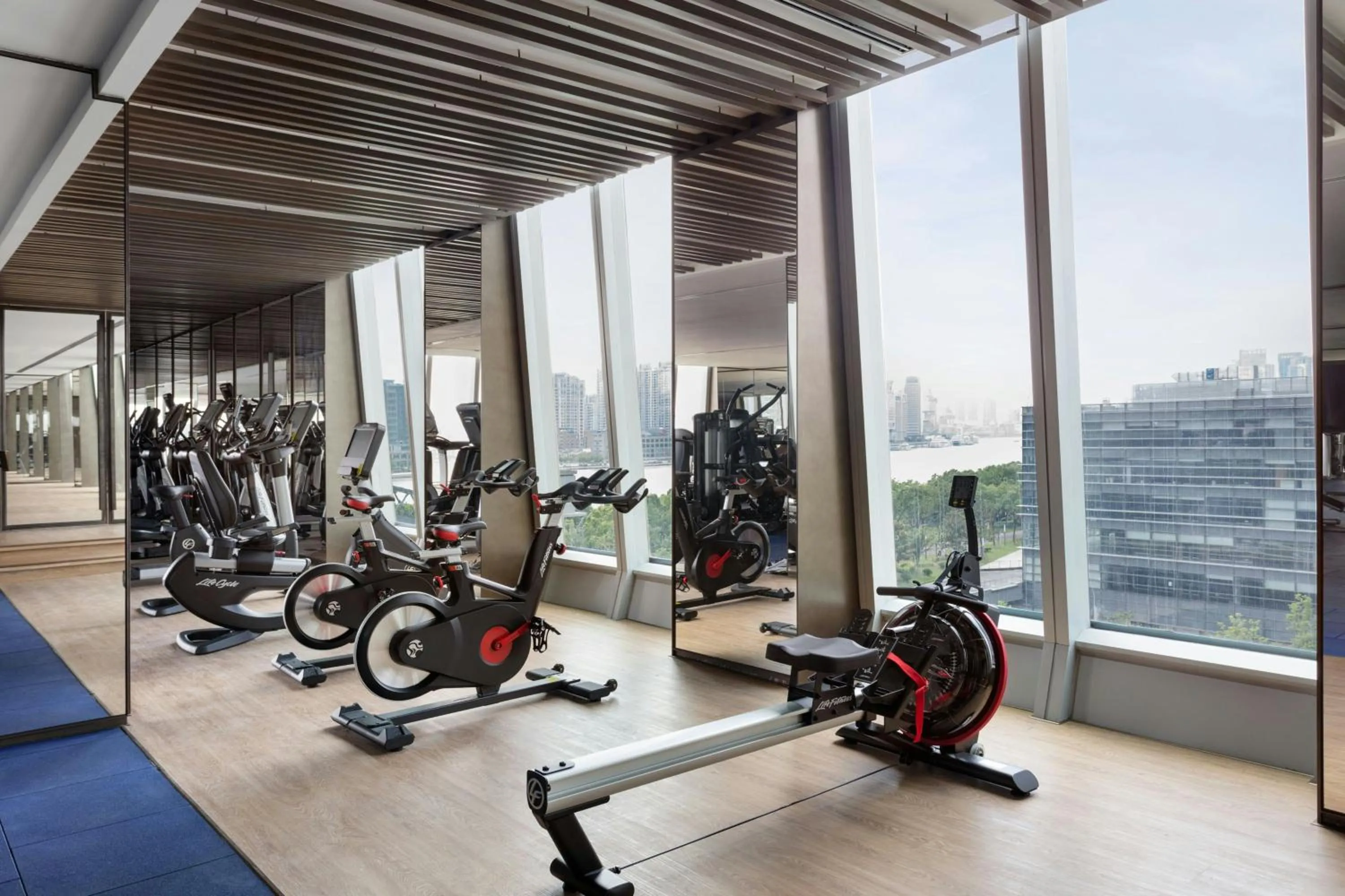 Fitness centre/facilities in JW Marriott Marquis Hotel Shanghai Pudong