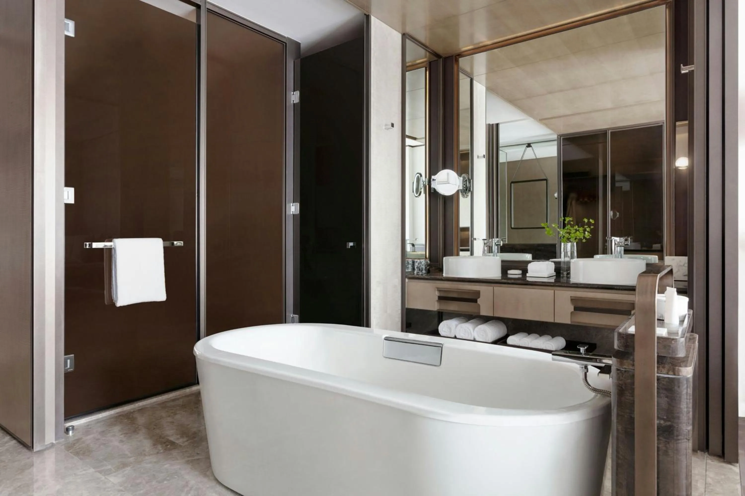 Bathroom in JW Marriott Marquis Hotel Shanghai Pudong