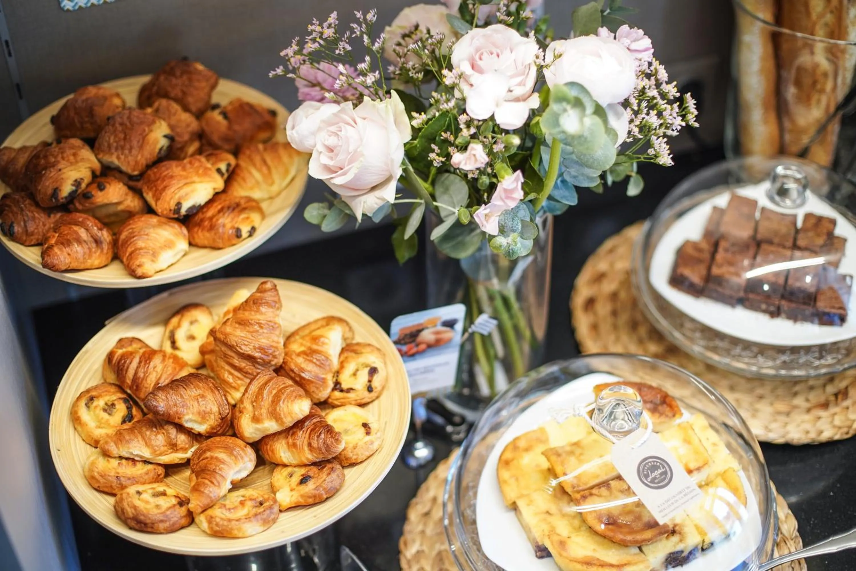 Food and drinks in Mercure Rennes Centre Place Bretagne