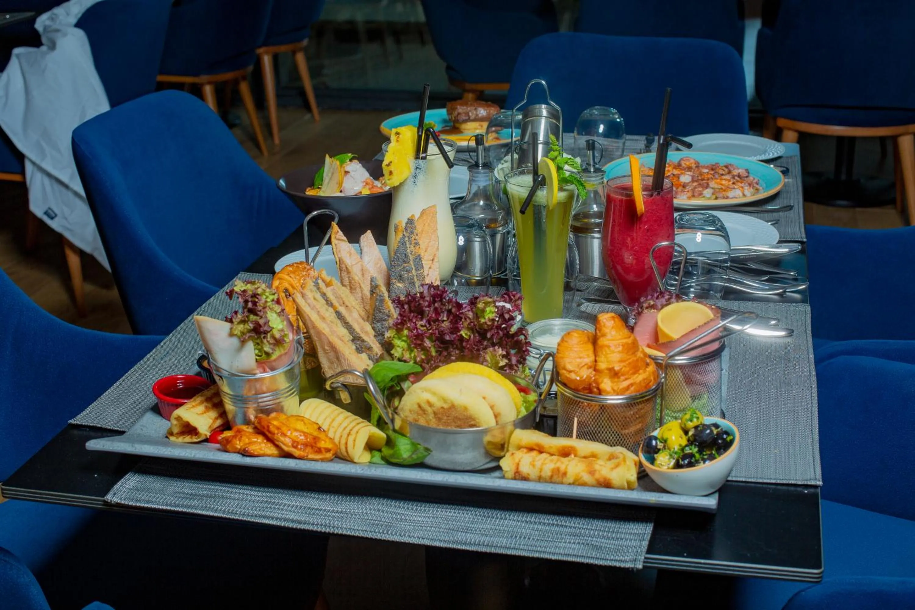 Buffet breakfast in SBN Suite Hôtel