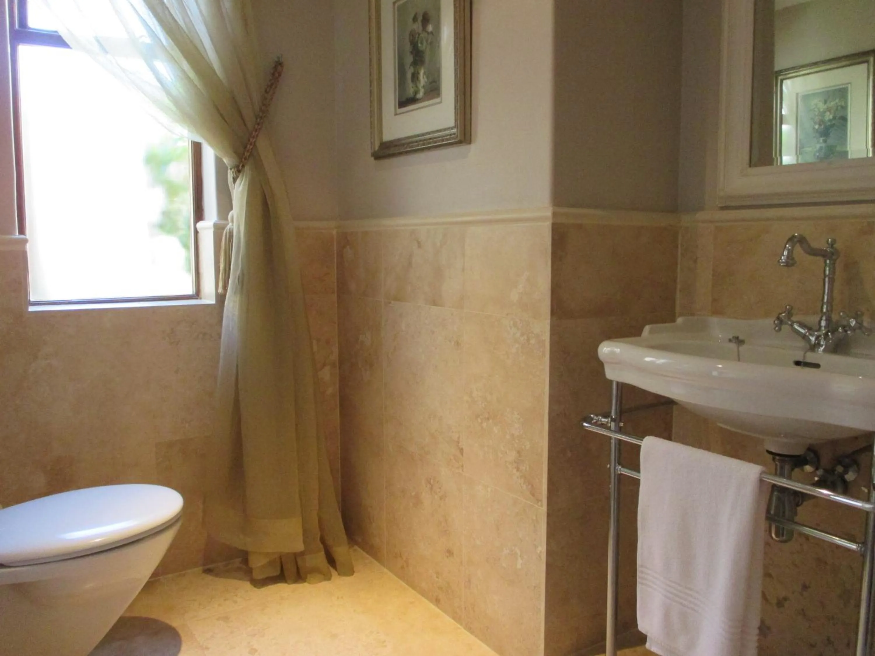 Day in Mt Bijoux Preferred Accommodation