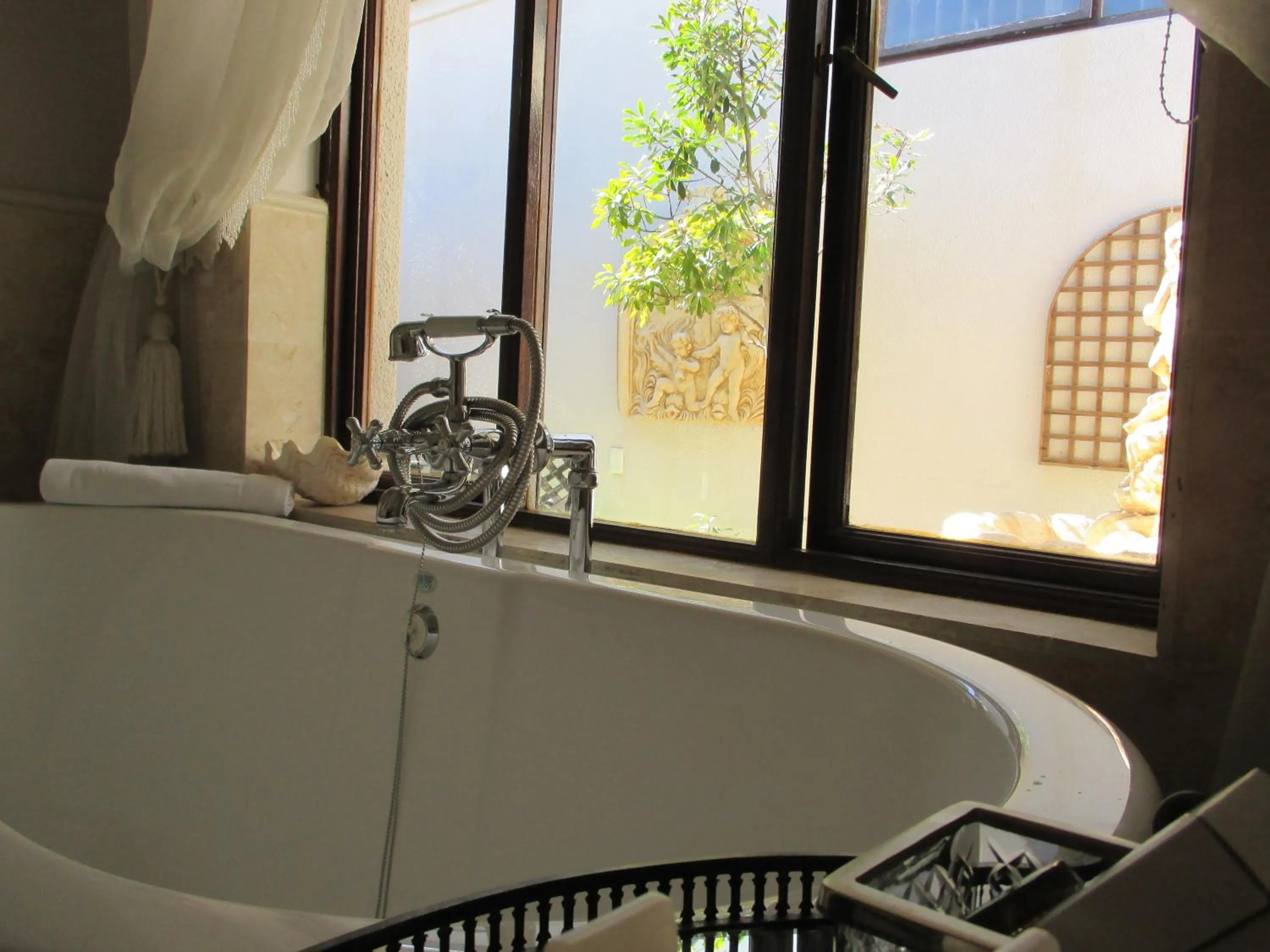 Day in Mt Bijoux Preferred Accommodation