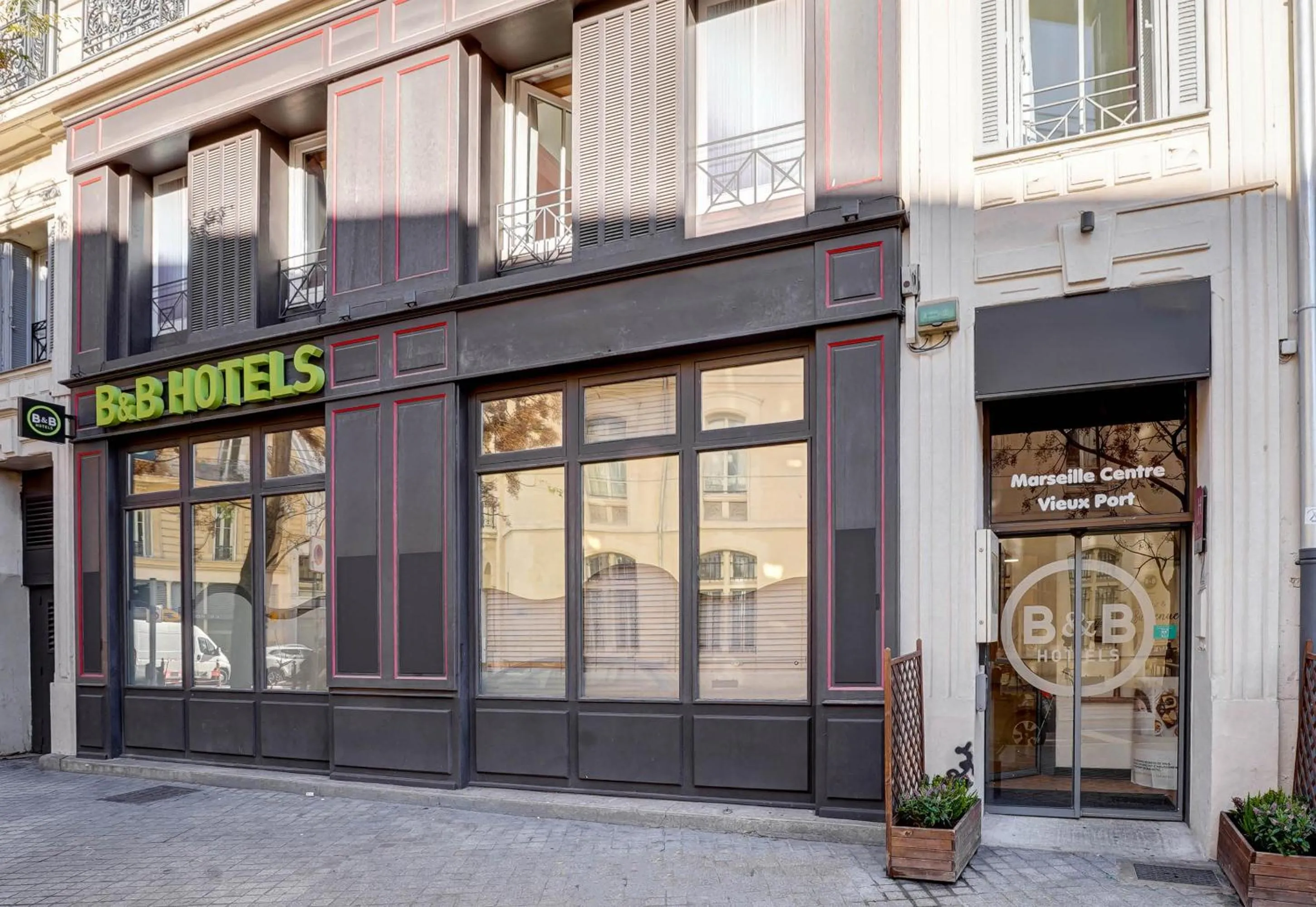 Property building in B&B HOTEL Marseille Centre Vieux Port