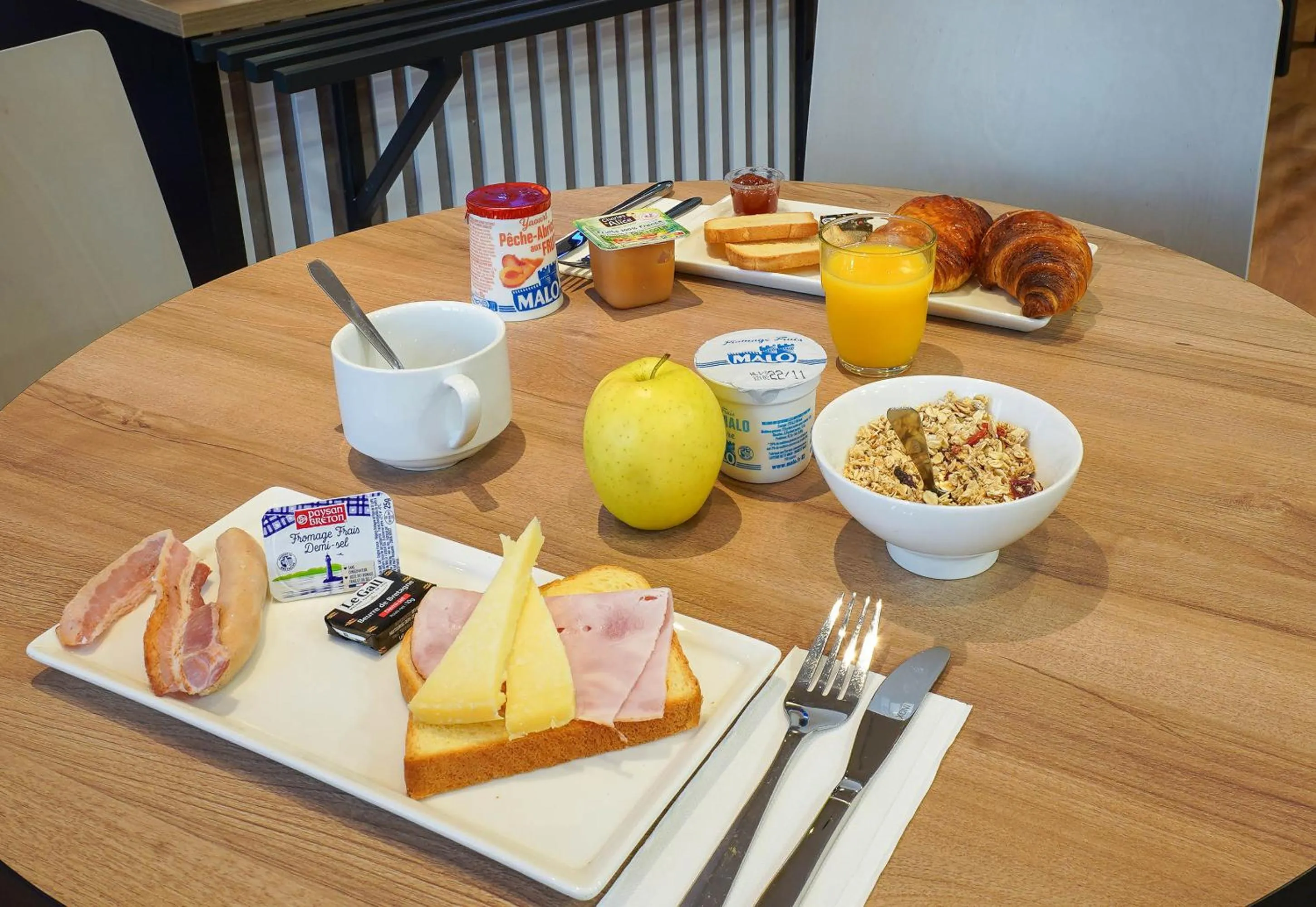 Breakfast in B&B HOTEL Marseille Centre Vieux Port