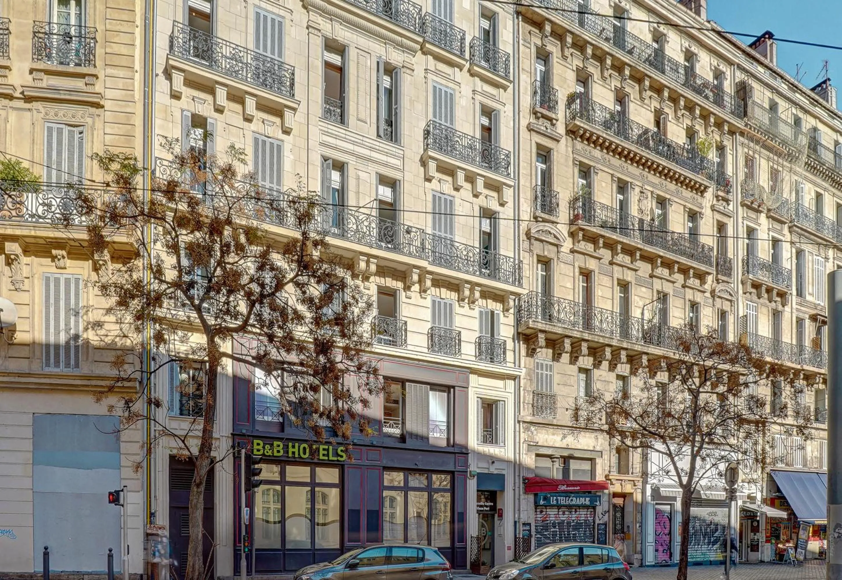 Property building in B&B HOTEL Marseille Centre Vieux Port