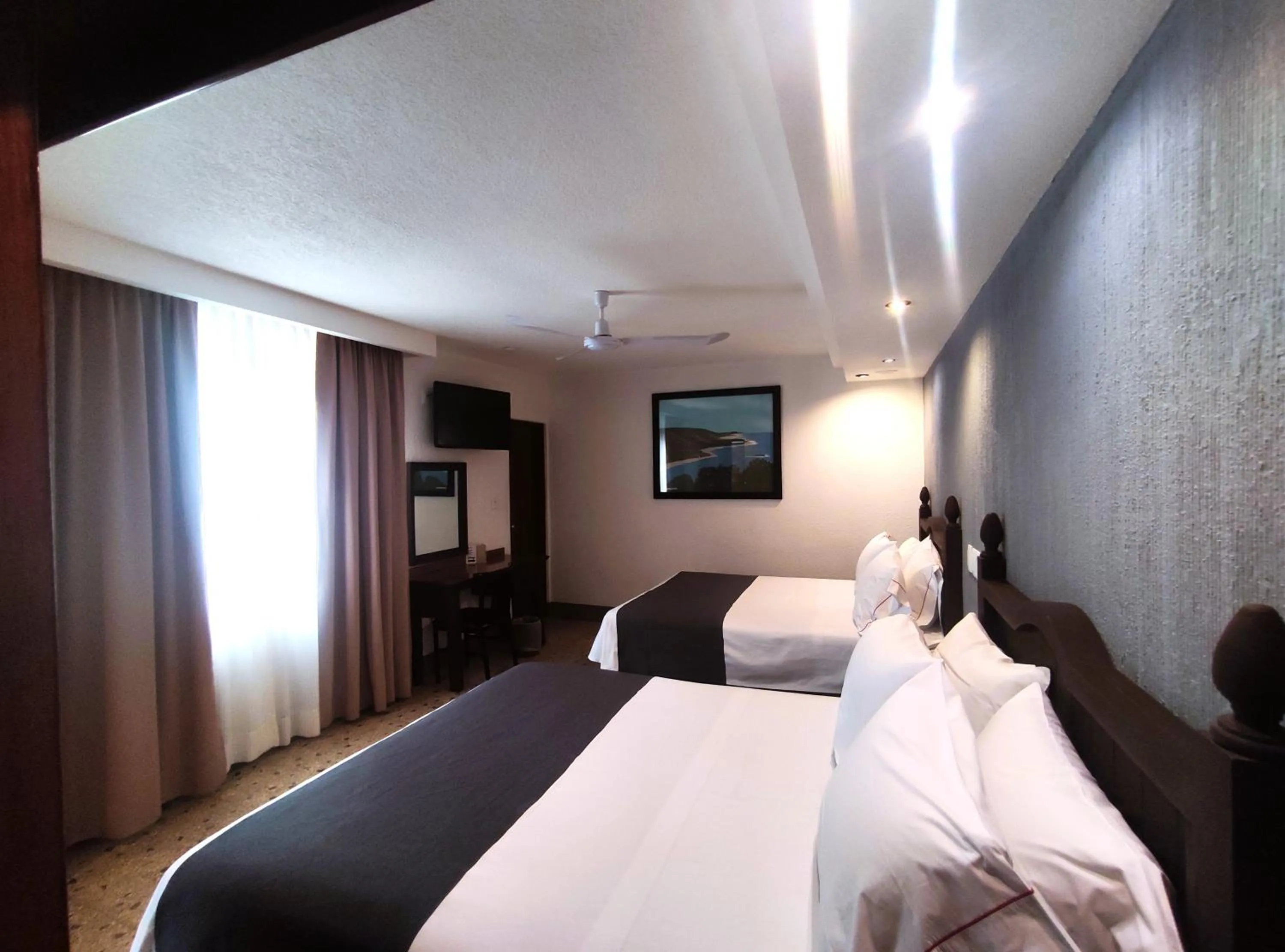 TV and multimedia, Bed in Hotel Habana