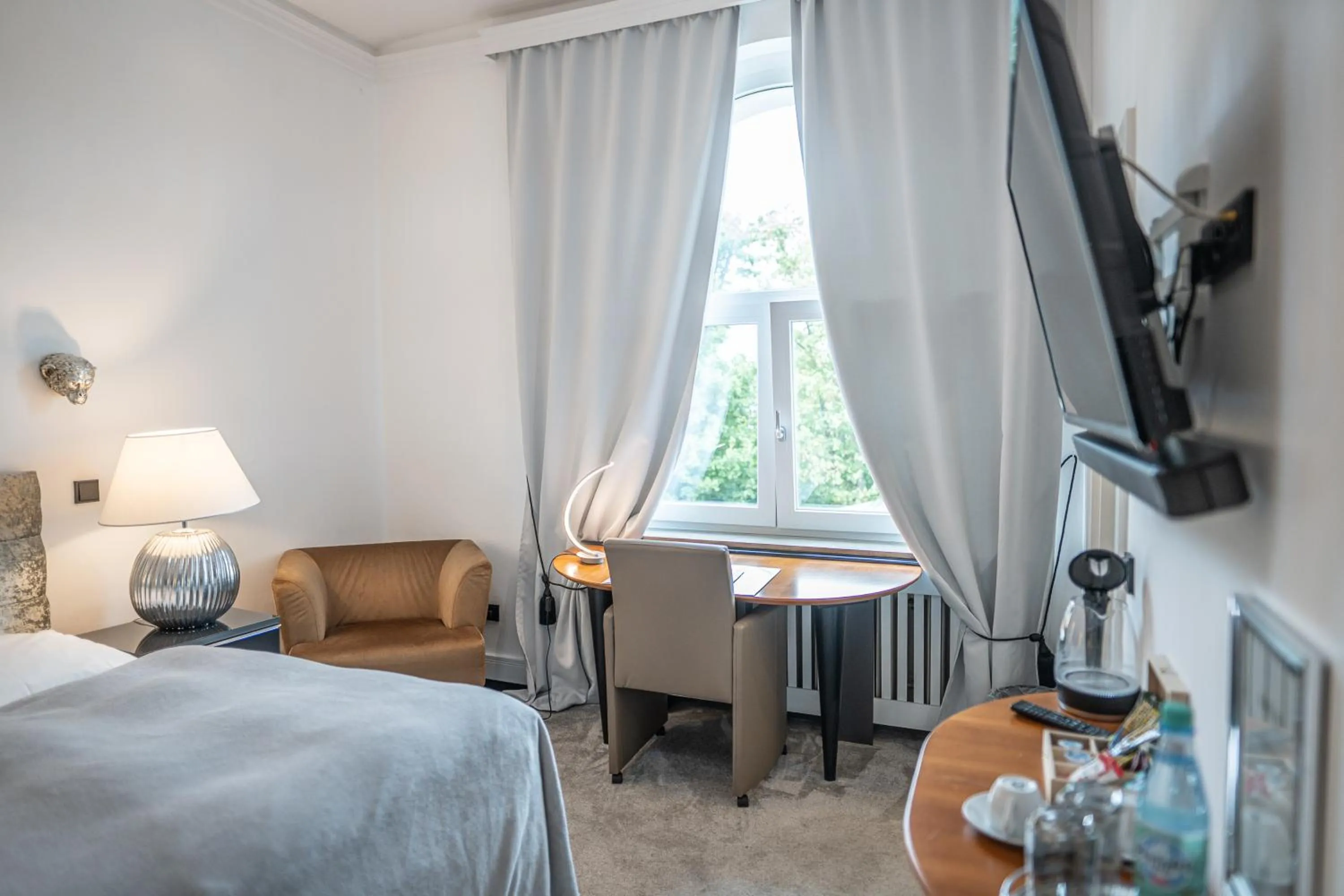 Seating area, Bed in VILLA BOWDY