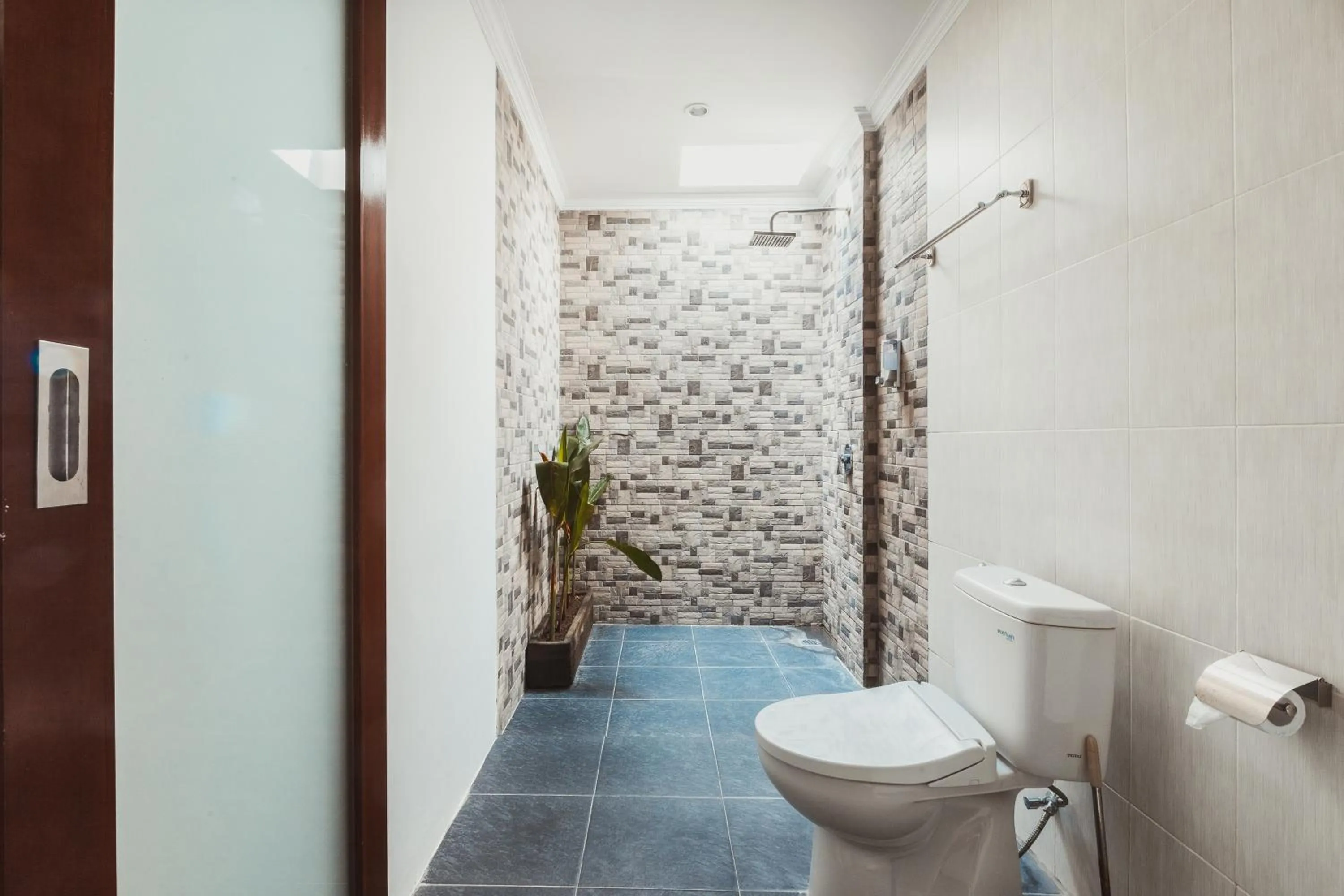 Bathroom in Big Brother Berawa Beach