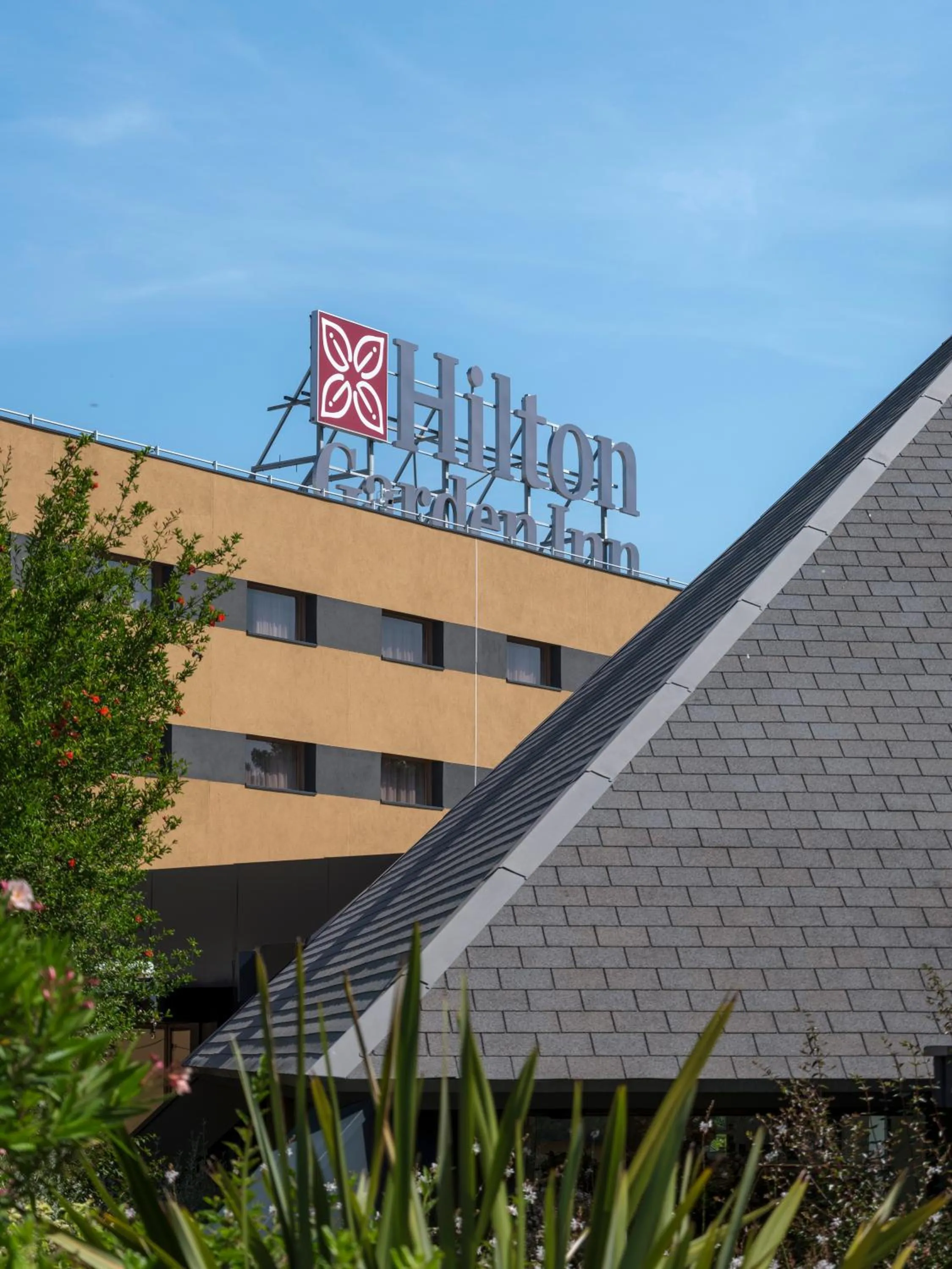 Property logo or sign in Hilton Garden Inn Marseille Provence Airport