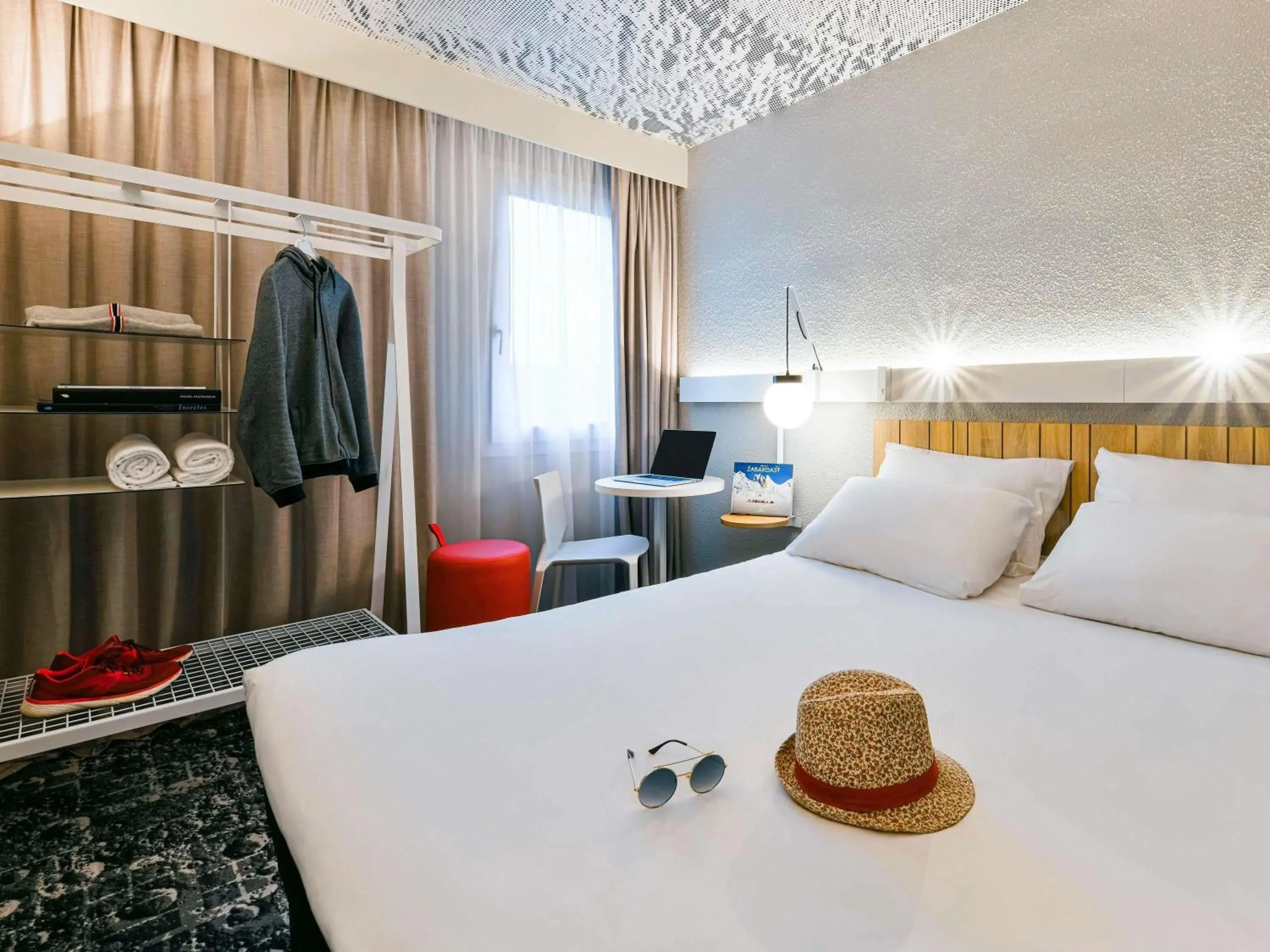 Bedroom, Bed in ibis Saint Rambert d'Albon Bedroom, Bed in ibis Saint Rambert d'Albon