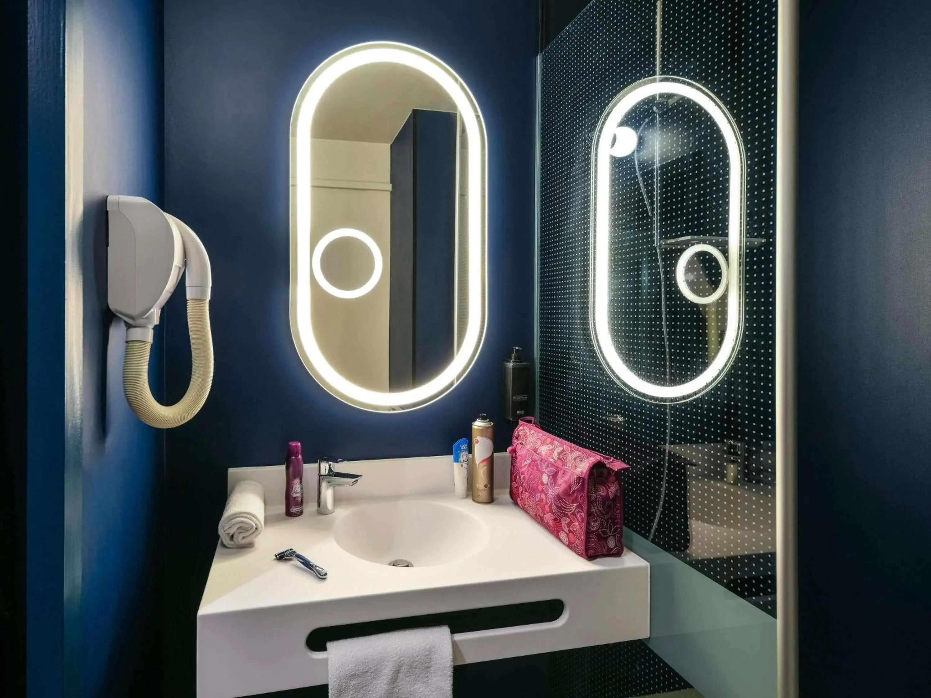 Bedroom in ibis Saint Rambert d'Albon Bedroom in ibis Saint Rambert d'Albon