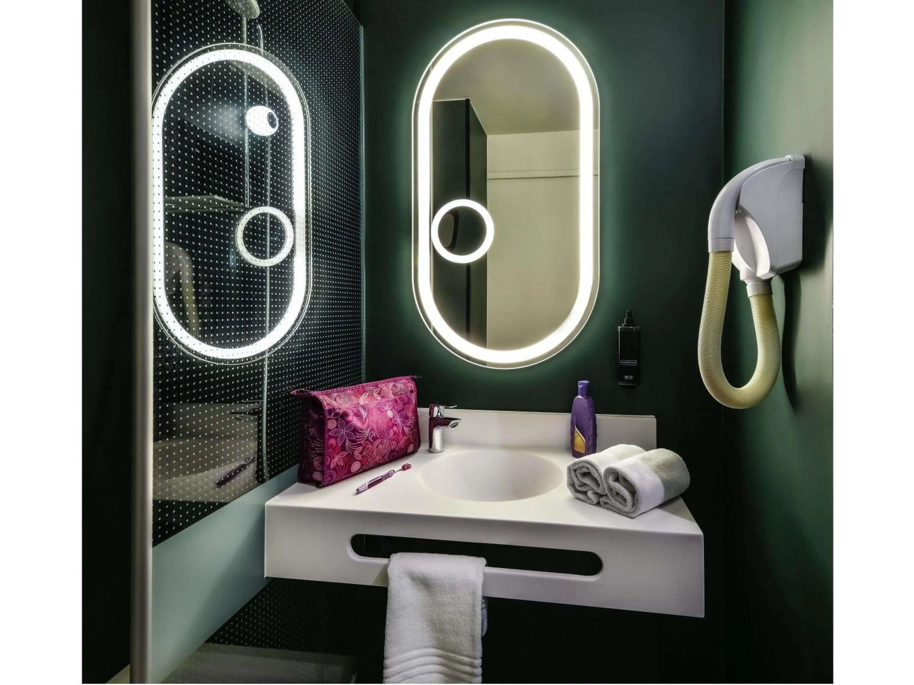 Bedroom in ibis Saint Rambert d'Albon