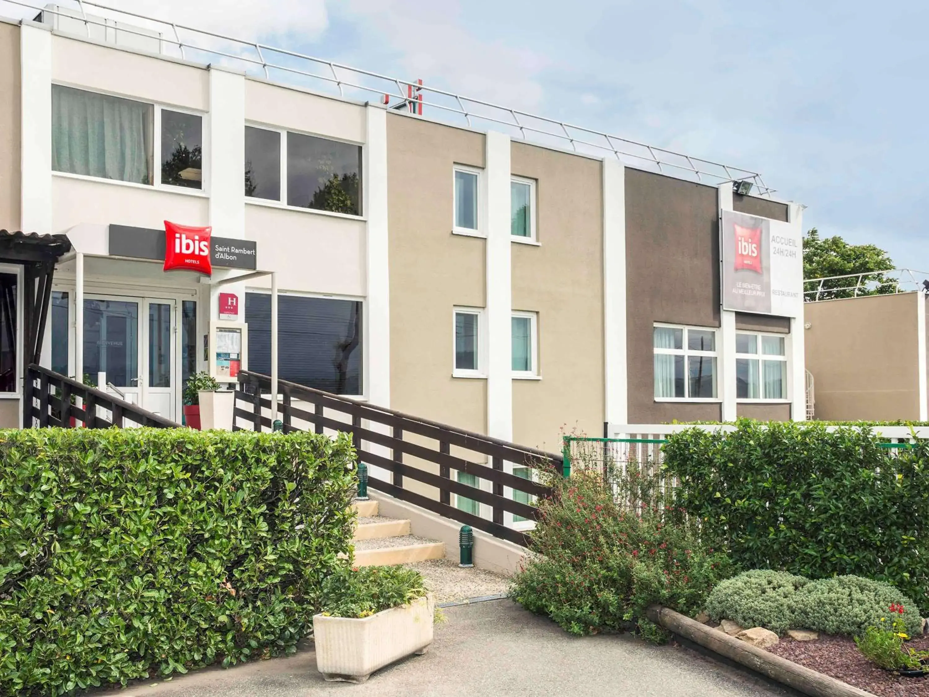 Property building in ibis Saint Rambert d'Albon Property building in ibis Saint Rambert d'Albon