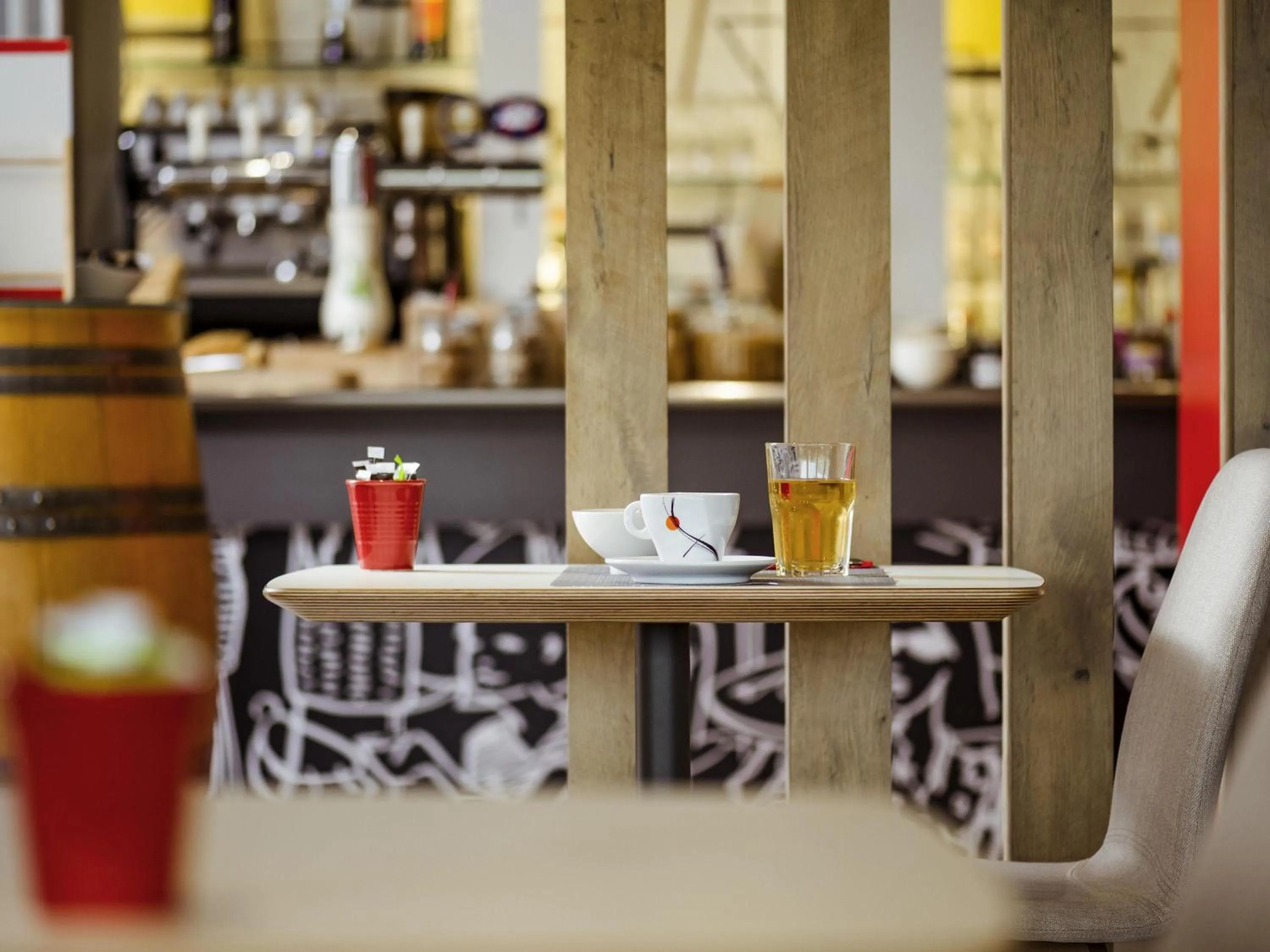 Lounge or bar in ibis Saint Rambert d'Albon