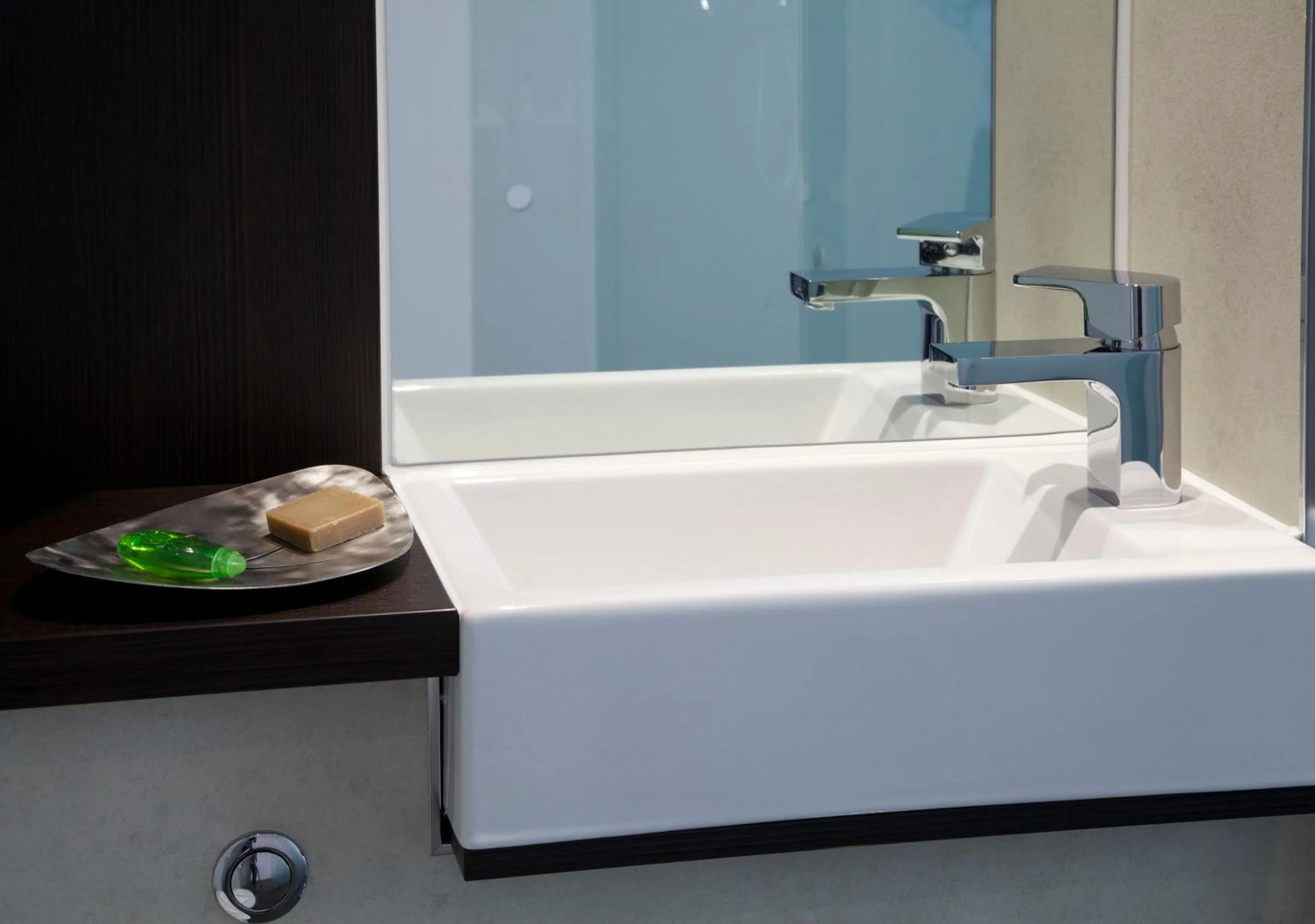 Bathroom in The Z Hotel Liverpool