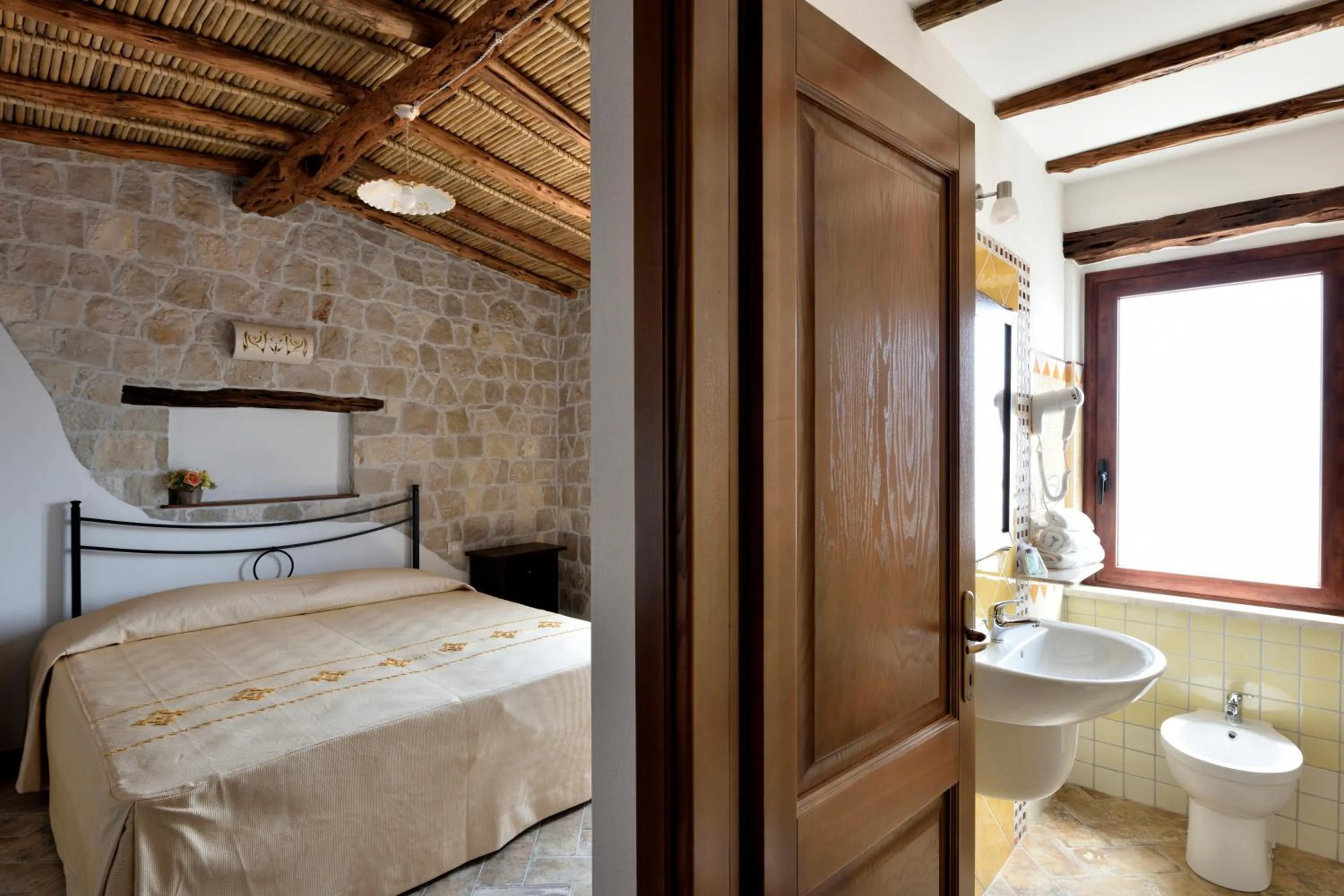 Photo of the whole room, Bed in Hotel Goloritzé