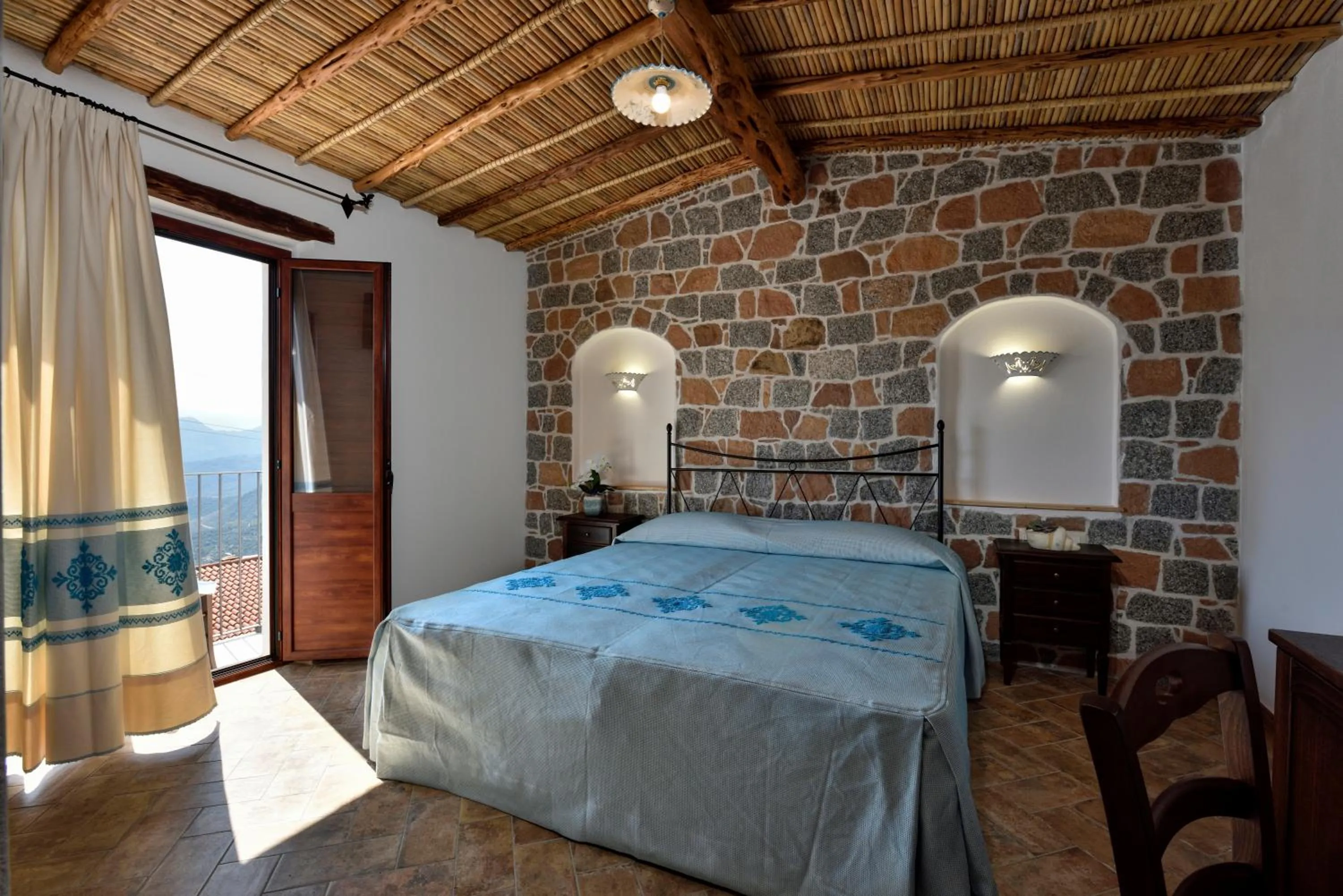 Bedroom, Bed in Hotel Goloritzé