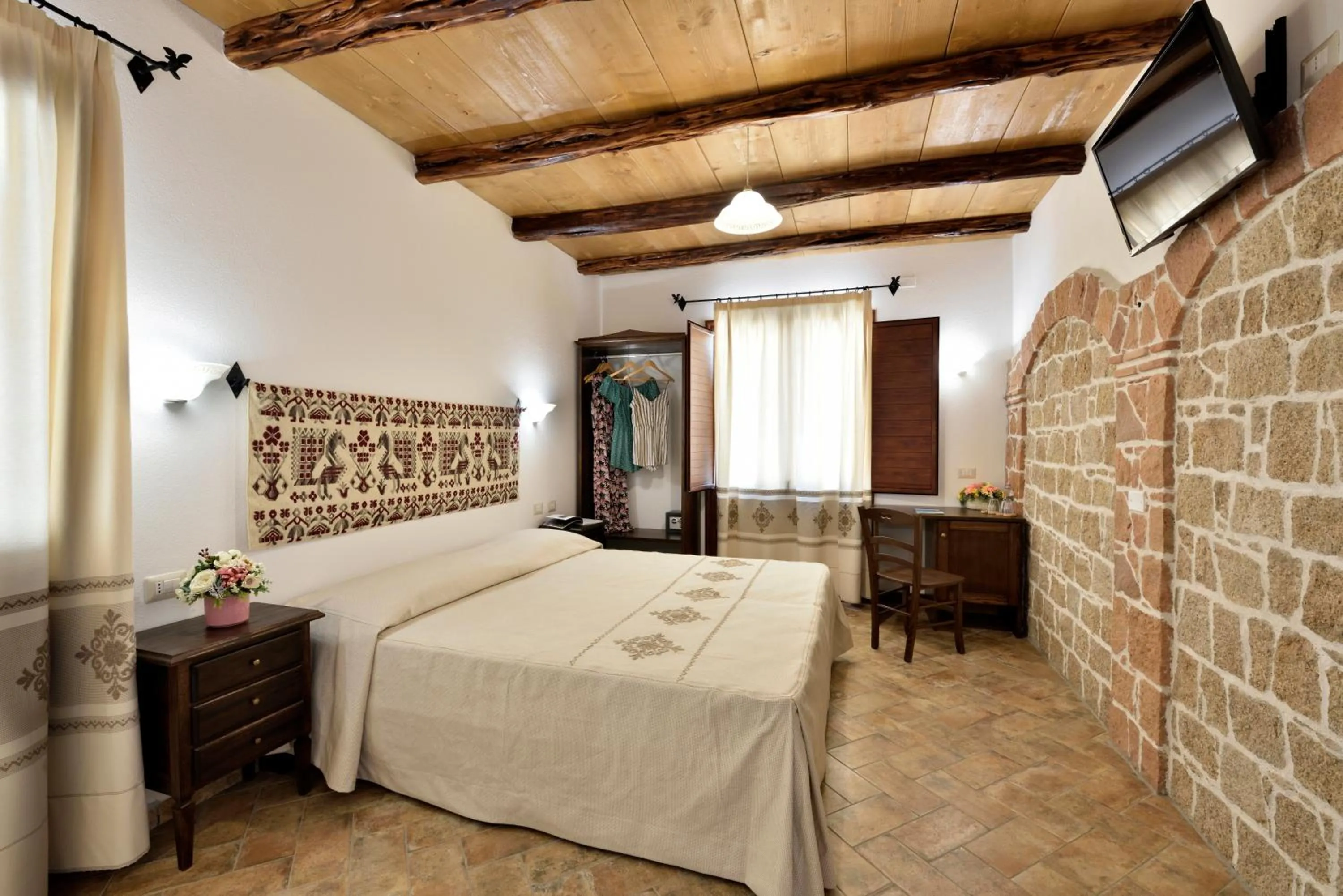 Photo of the whole room, Bed in Hotel Goloritzé