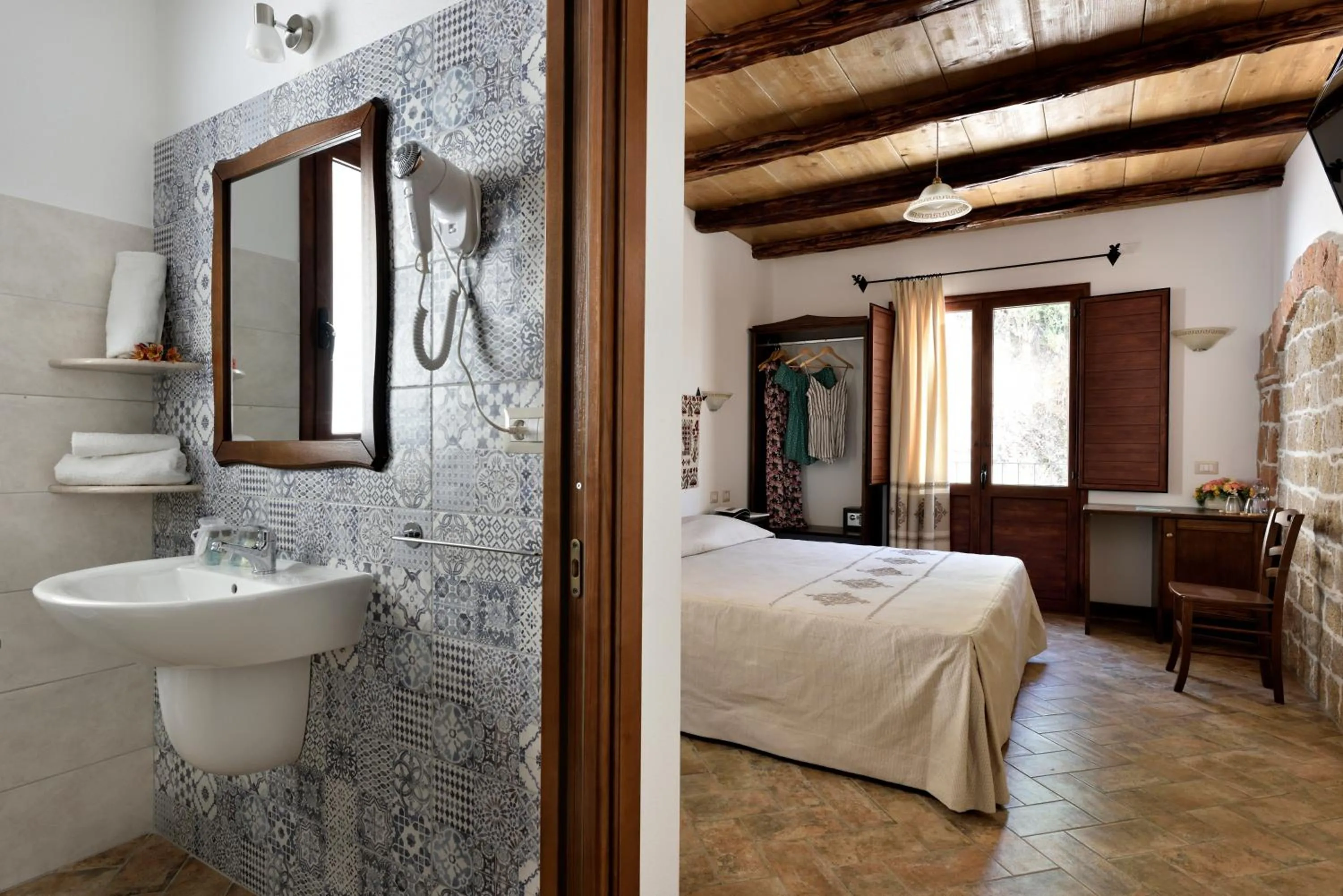Photo of the whole room, Bed in Hotel Goloritzé