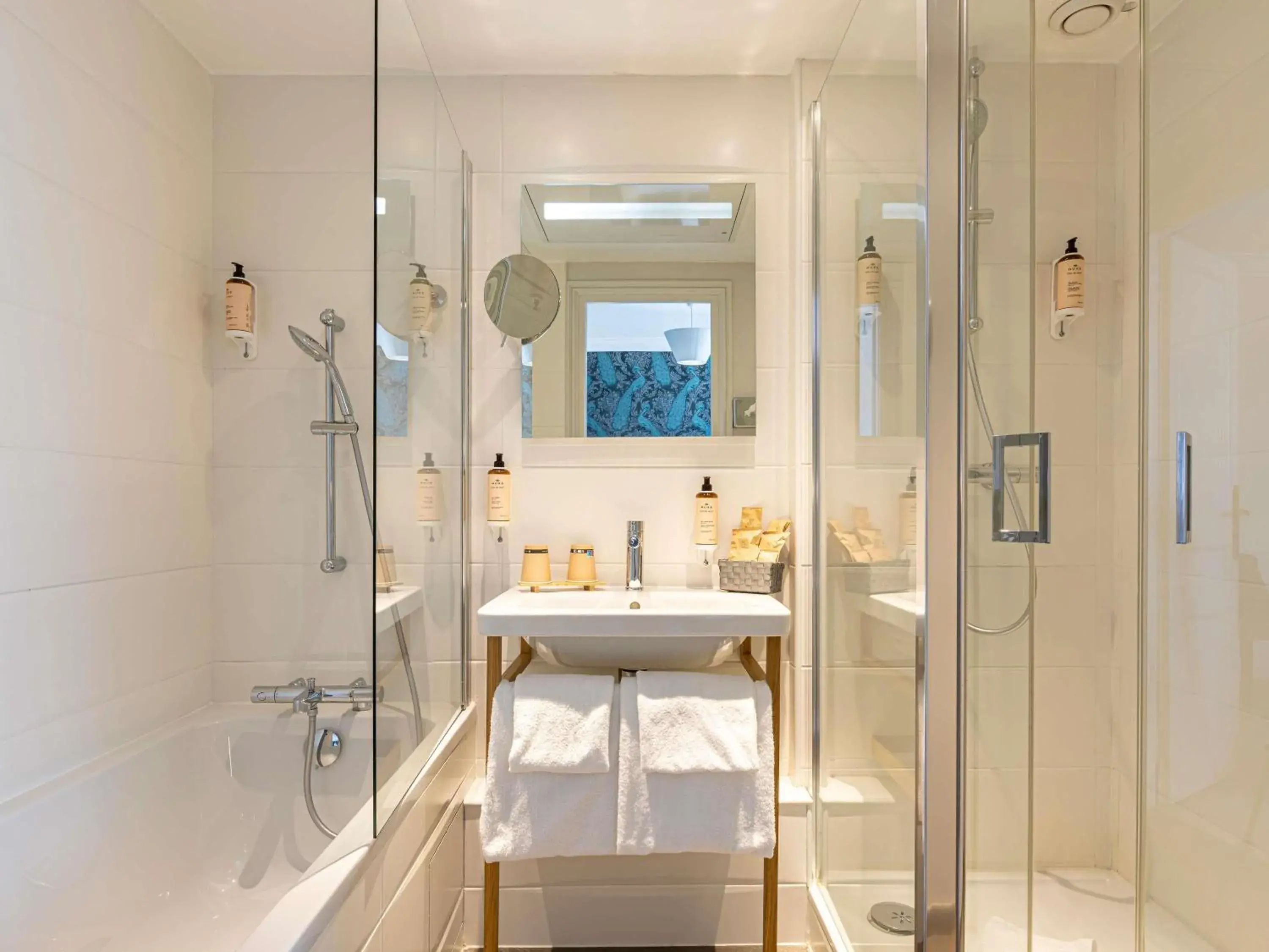 Bedroom in Mercure Paris Saint Cloud Hippodrome Bedroom in Mercure Paris Saint Cloud Hippodrome