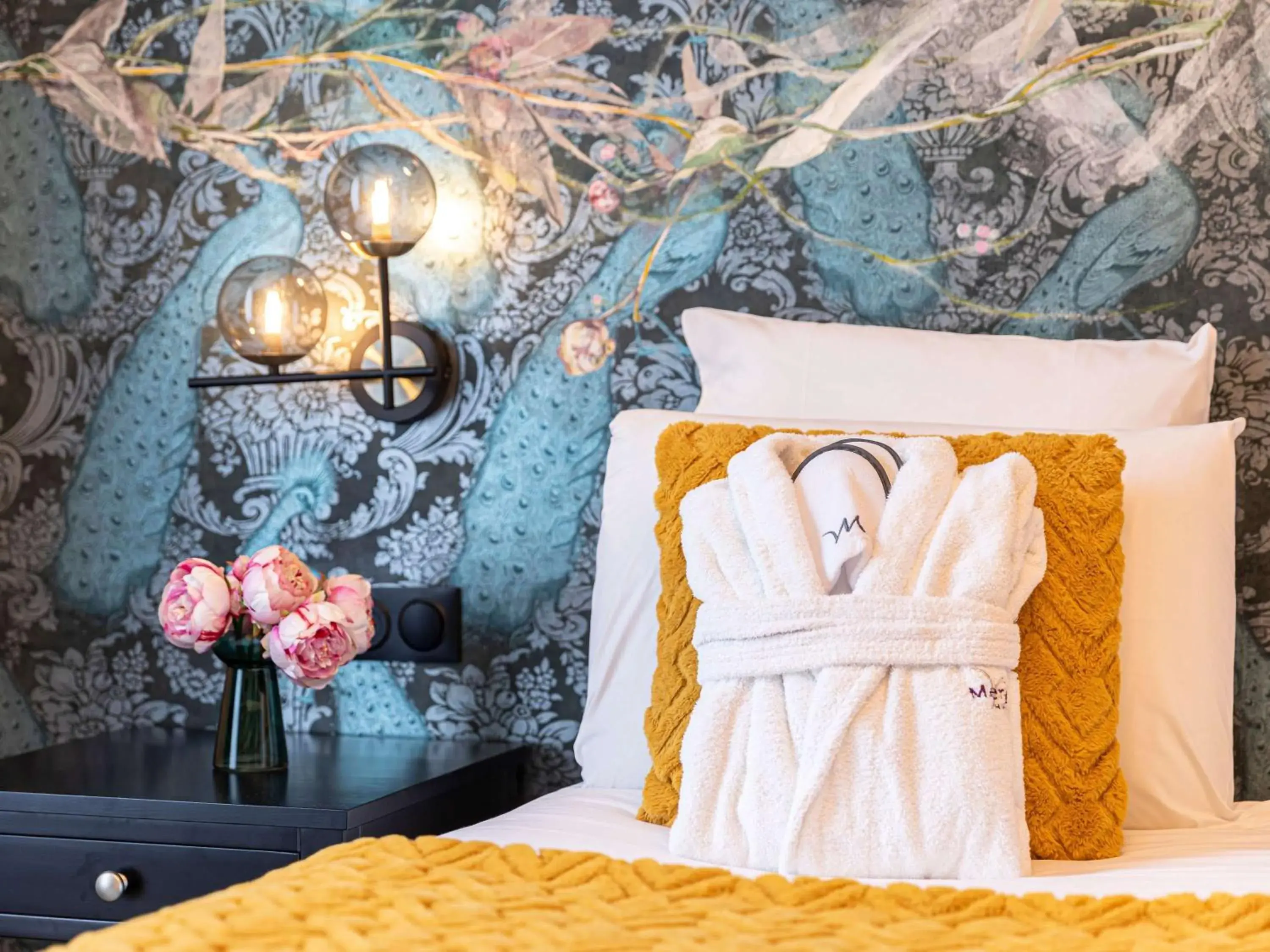 Bedroom, Bed in Mercure Paris Saint Cloud Hippodrome Bedroom, Bed in Mercure Paris Saint Cloud Hippodrome