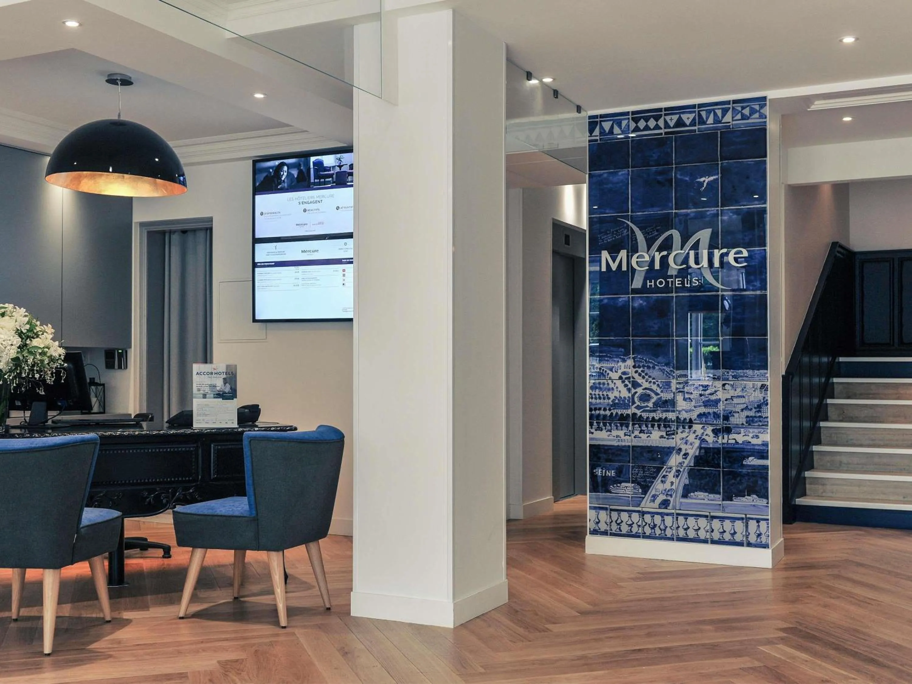 Meeting/conference room in Mercure Paris Saint Cloud Hippodrome