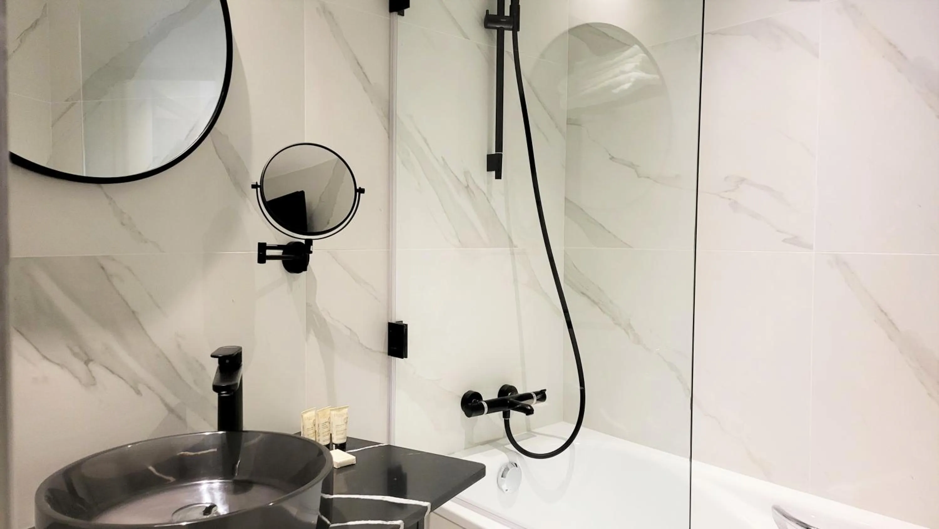 Star Champs-Elysées