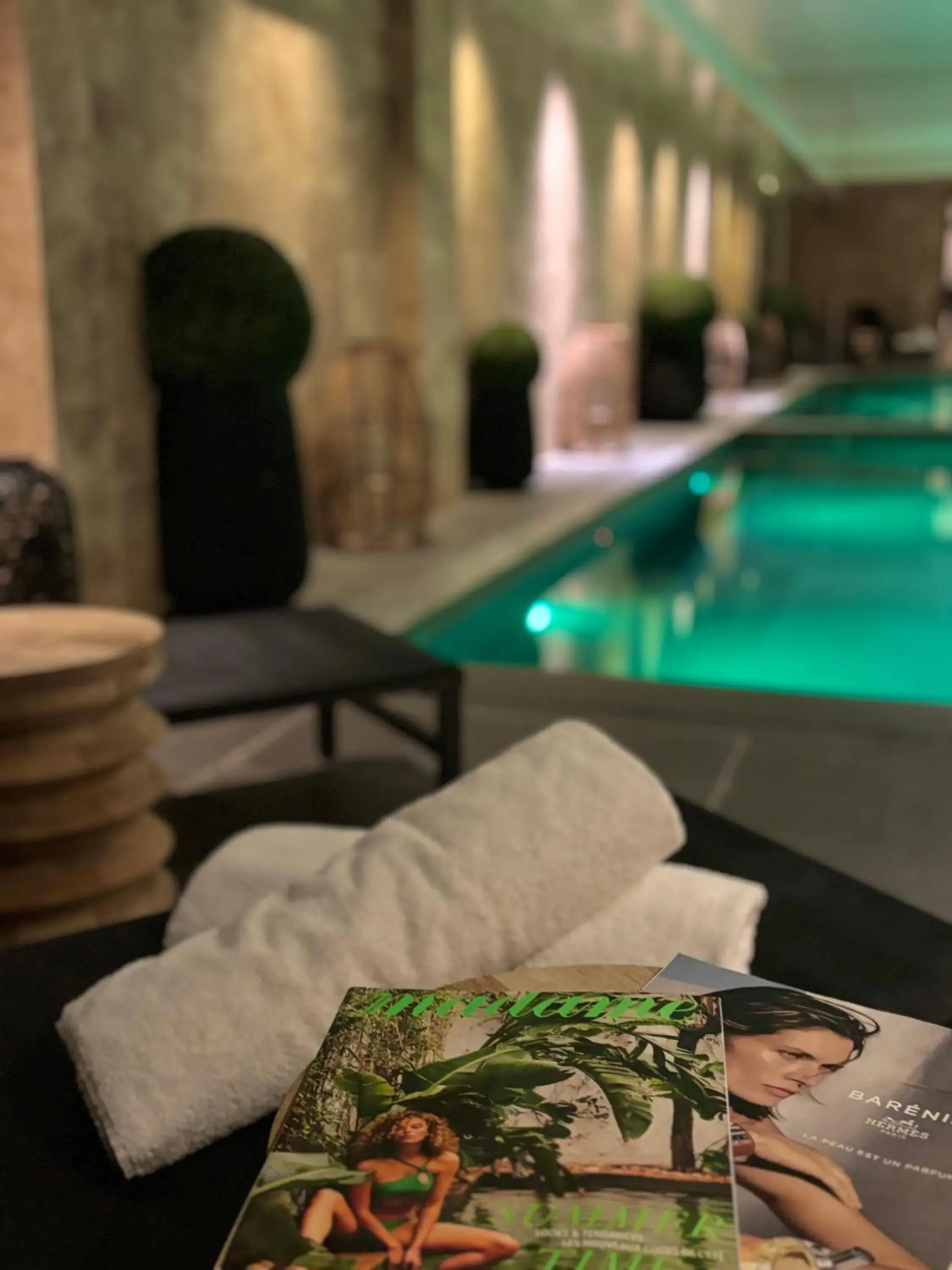 Pool view in Star Champs-Elysées Pool view in Star Champs-Elysées