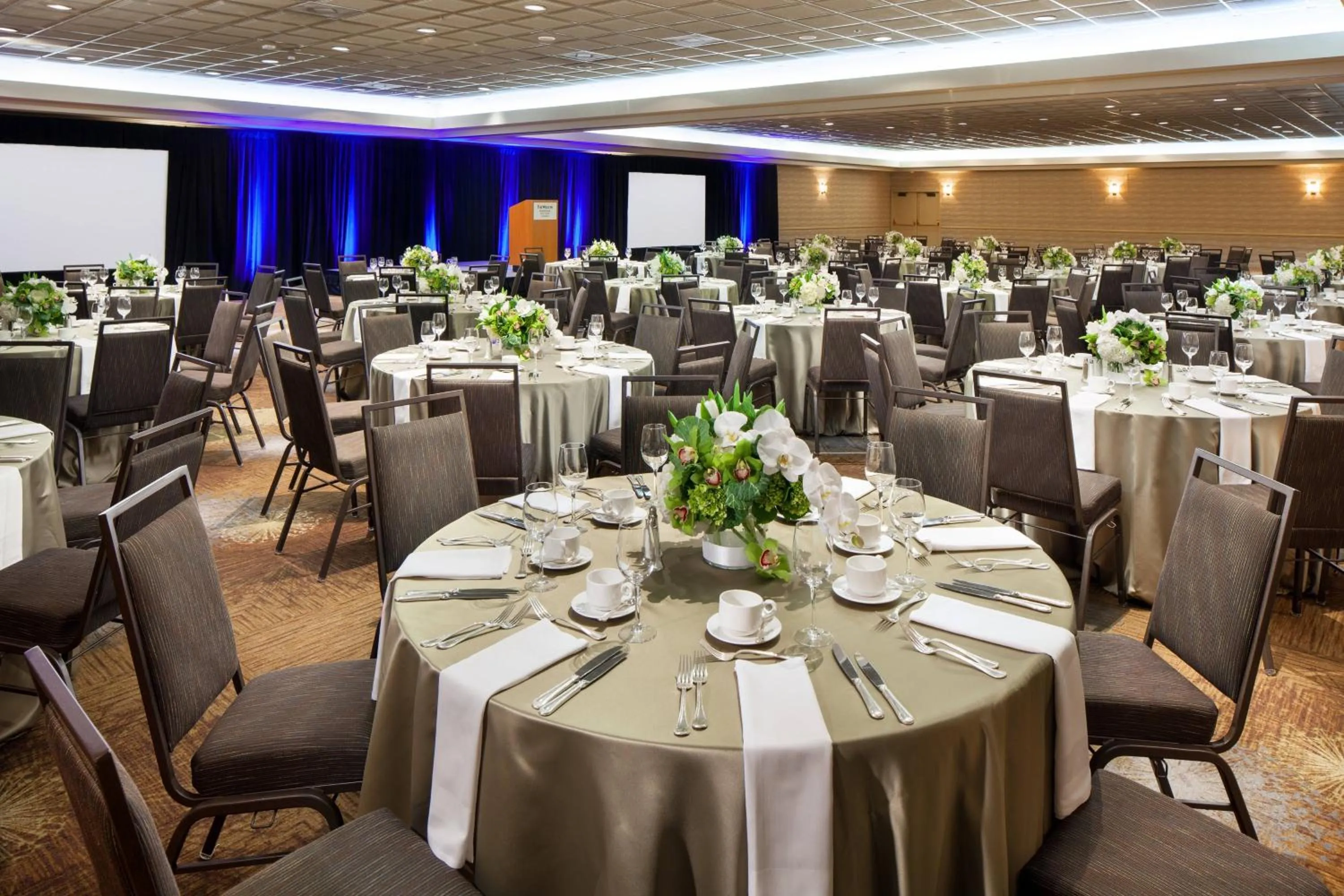 Meeting/conference room in The Westin Bonaventure Hotel & Suites, Los Angeles