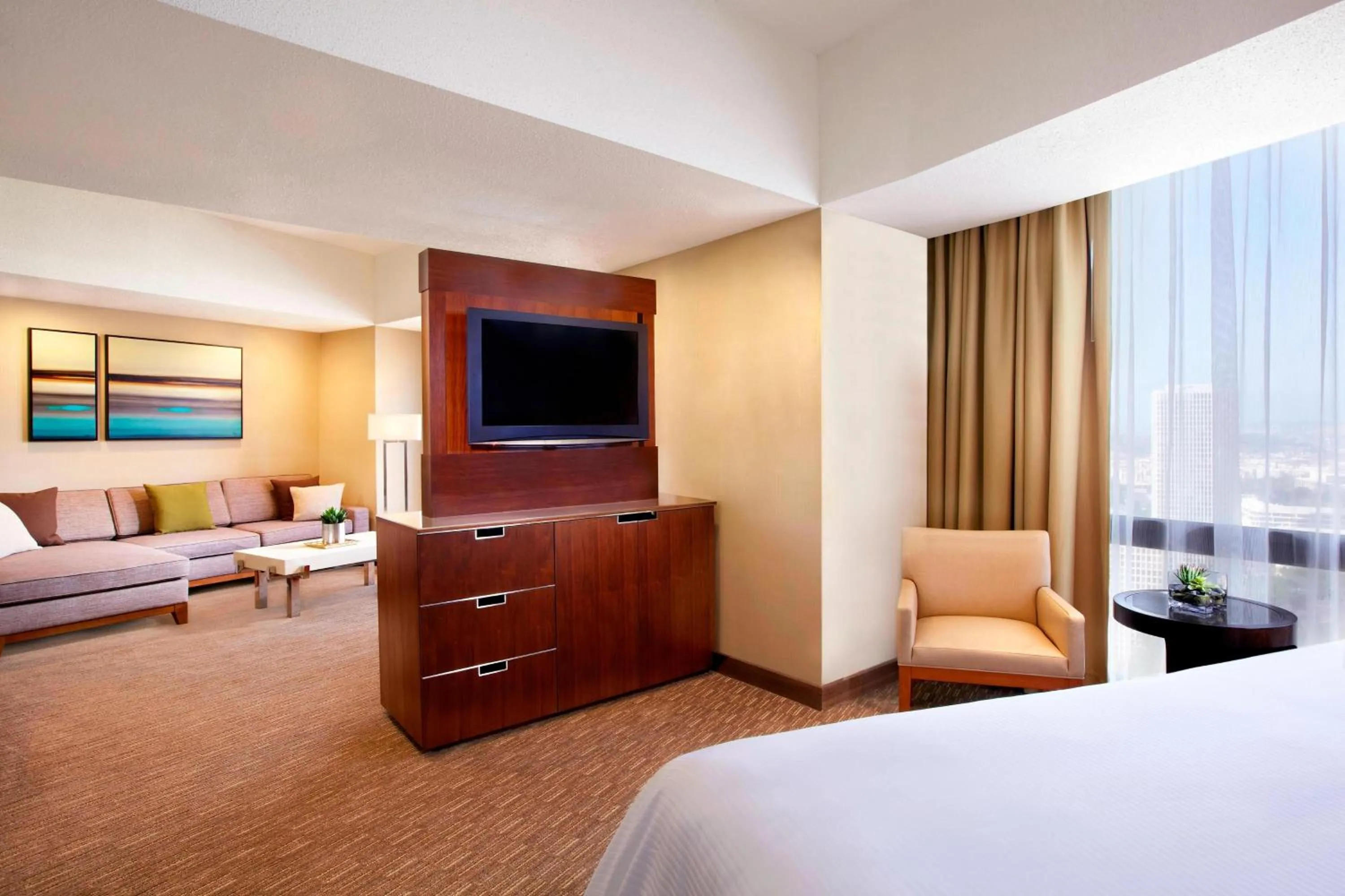 Photo of the whole room, Bed in The Westin Bonaventure Hotel & Suites, Los Angeles