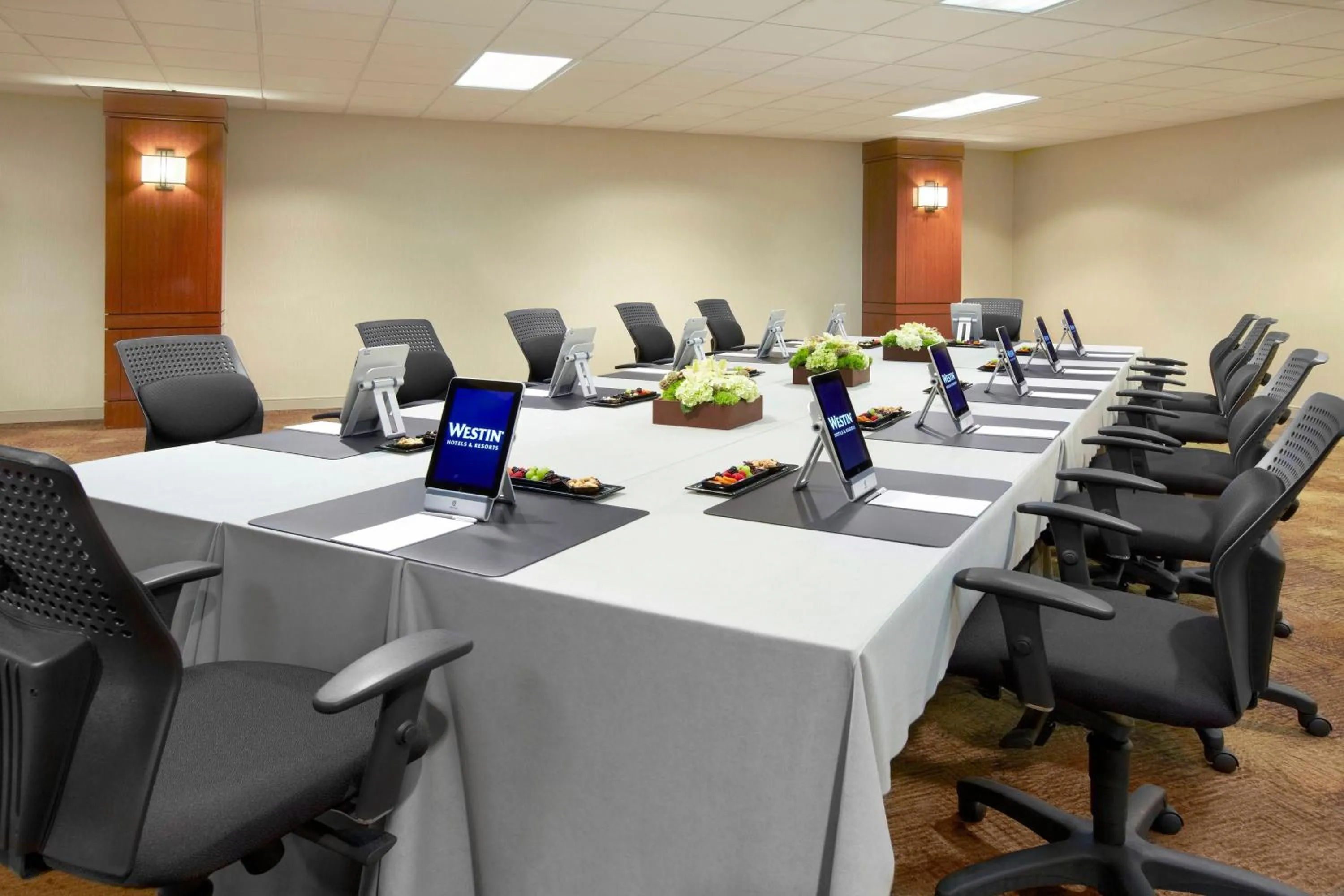 Meeting/conference room in The Westin Bonaventure Hotel & Suites, Los Angeles