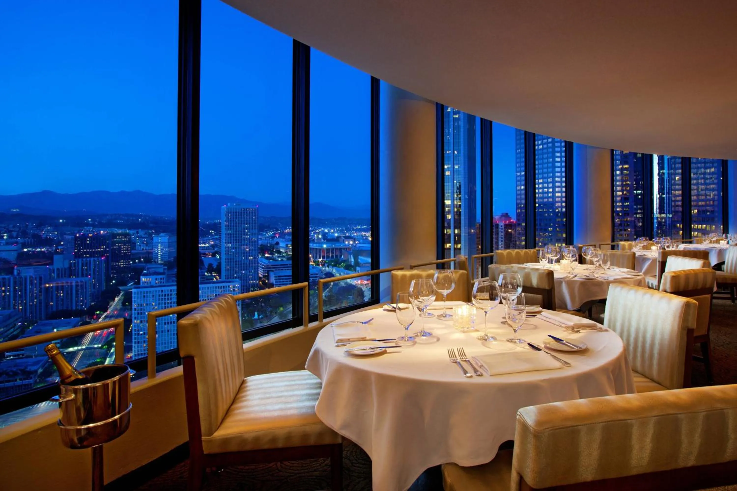 Restaurant/places to eat in The Westin Bonaventure Hotel & Suites, Los Angeles