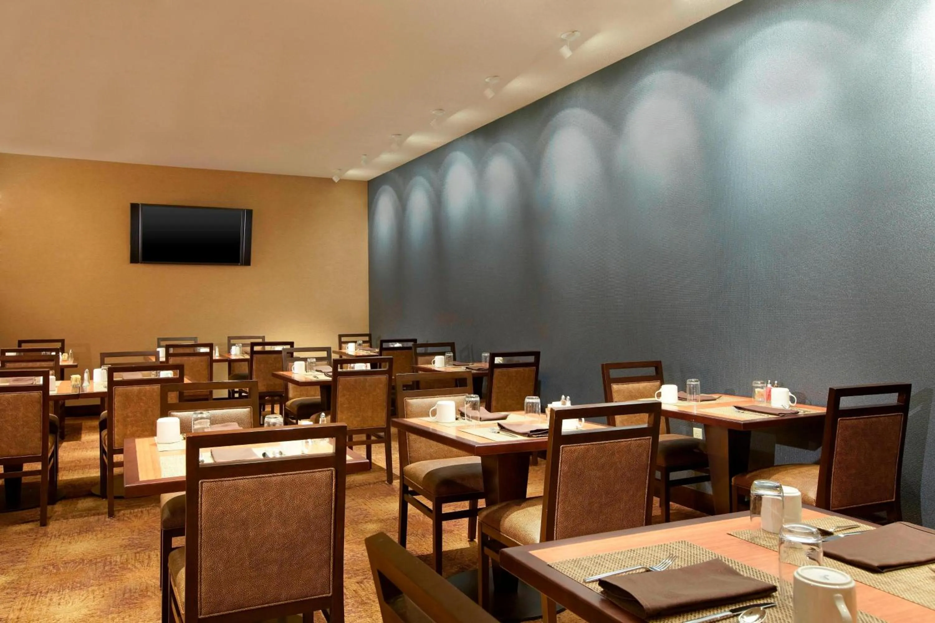 Restaurant/places to eat in The Westin Bonaventure Hotel & Suites, Los Angeles