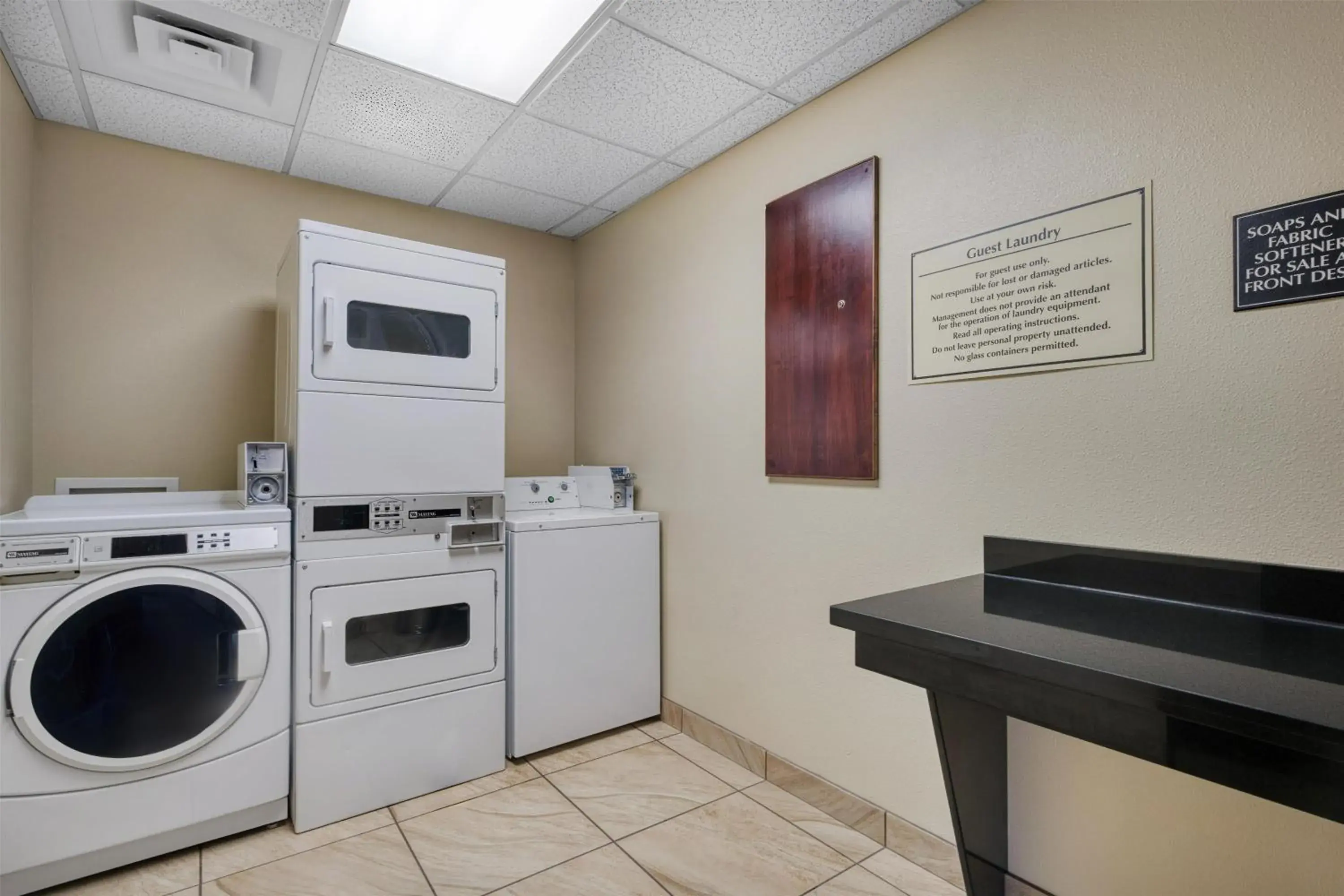 Property building in Best Western Shelby Inn & Suites Property building in Best Western Shelby Inn & Suites