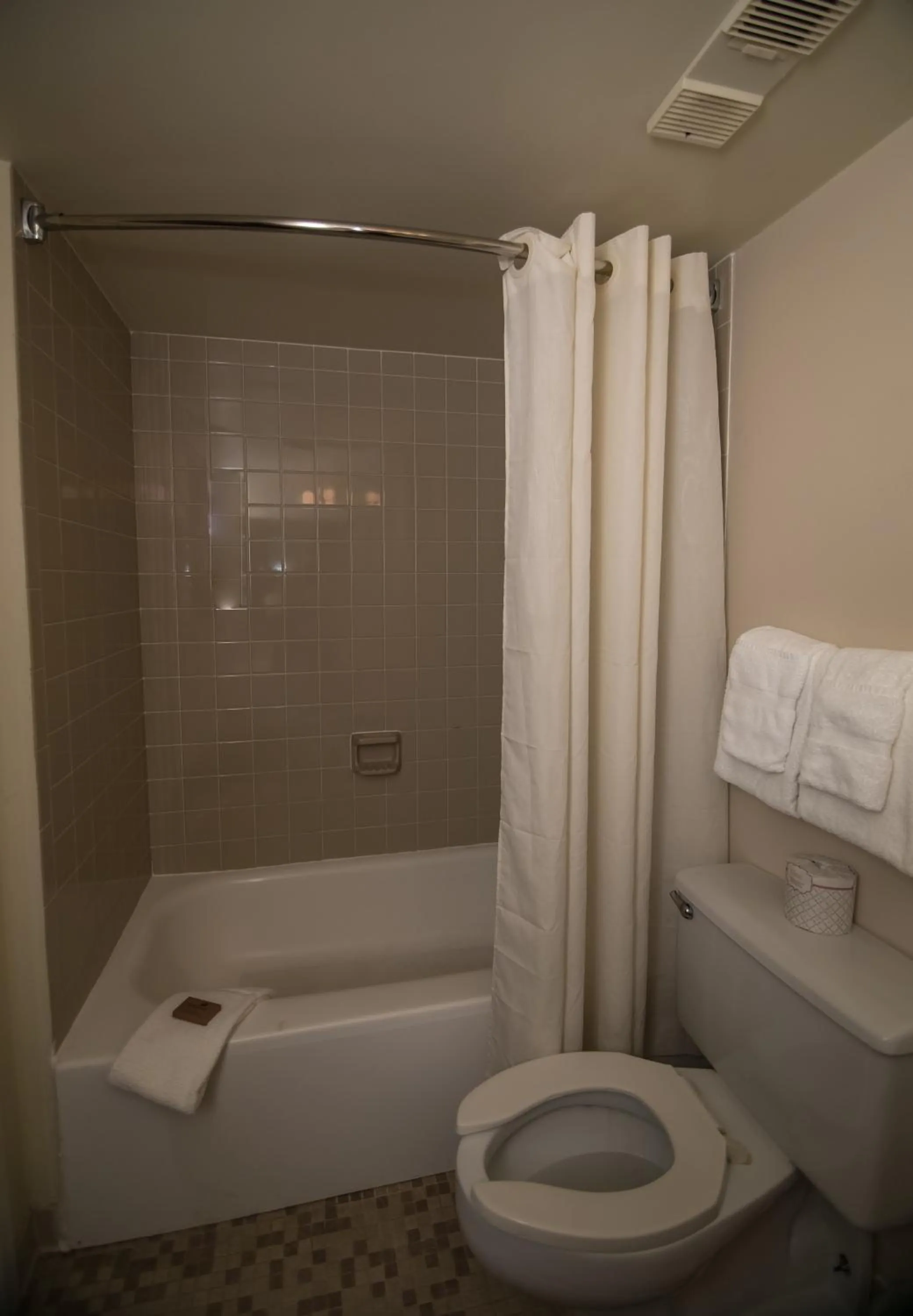 Bathroom in Port LaBelle Inn & Conference Center