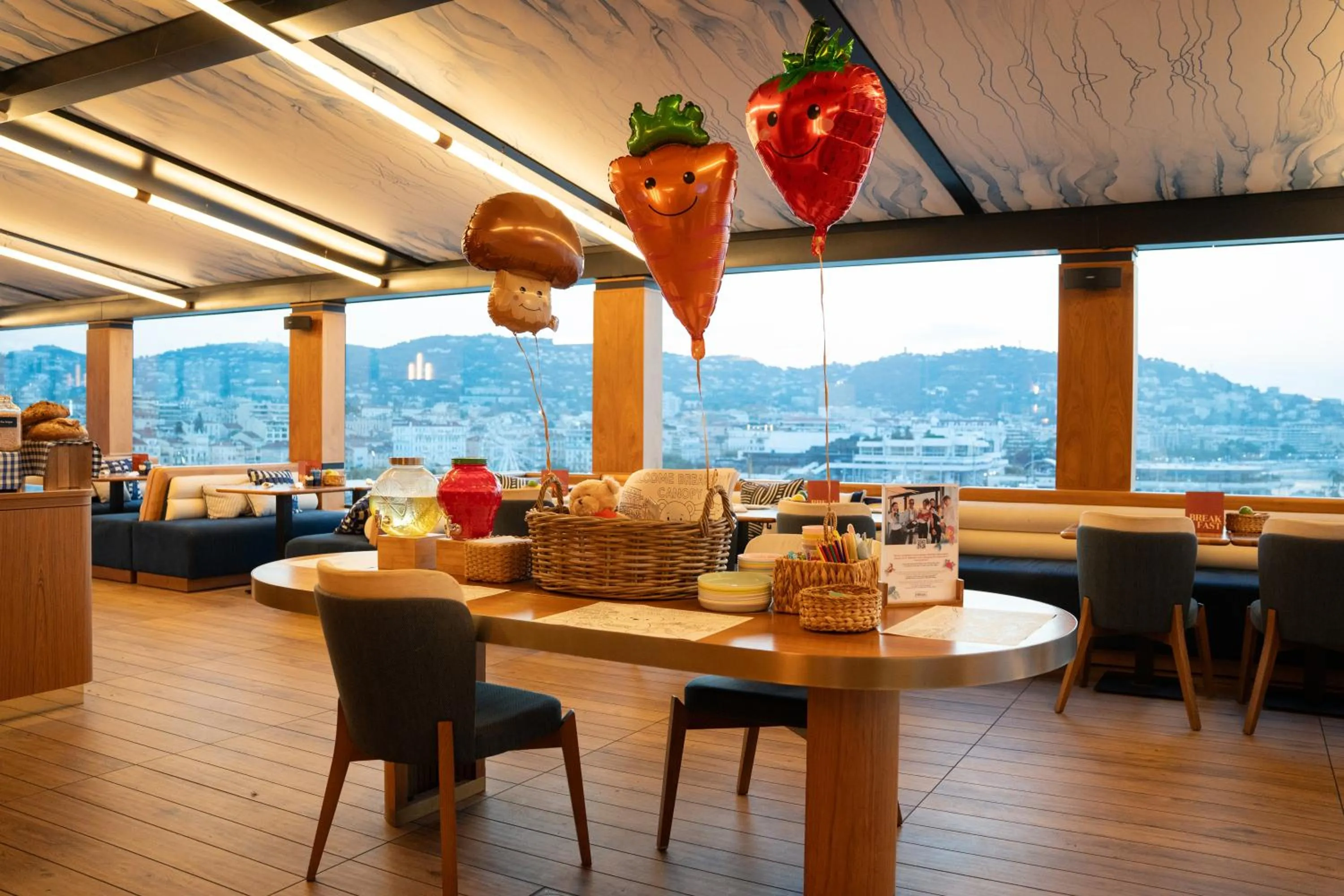Restaurant/places to eat in Canopy by Hilton Cannes