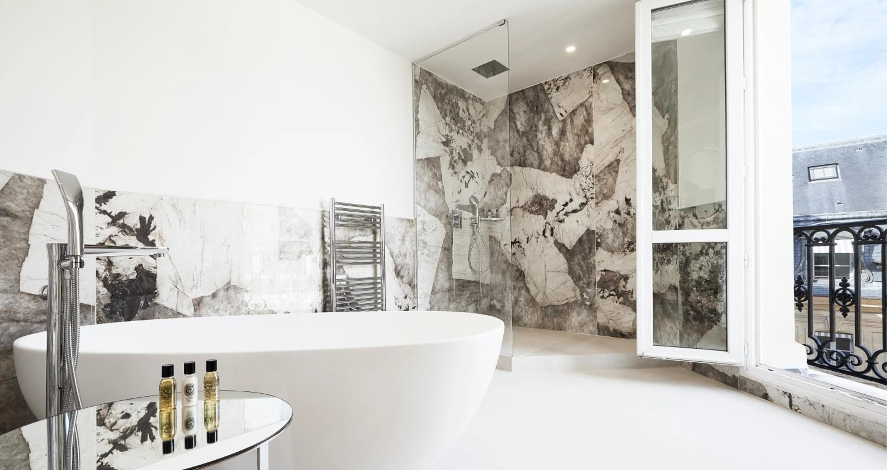 Bathroom in Grand Hôtel Du Palais Royal