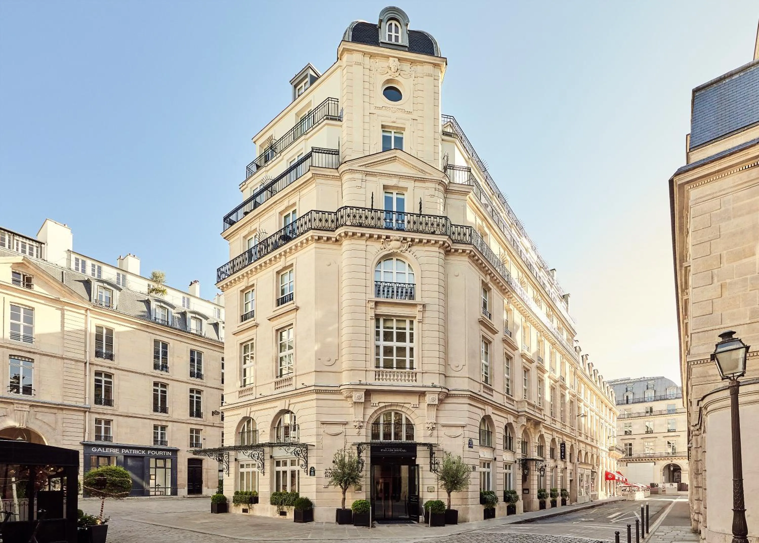 Property building in Grand Hôtel Du Palais Royal