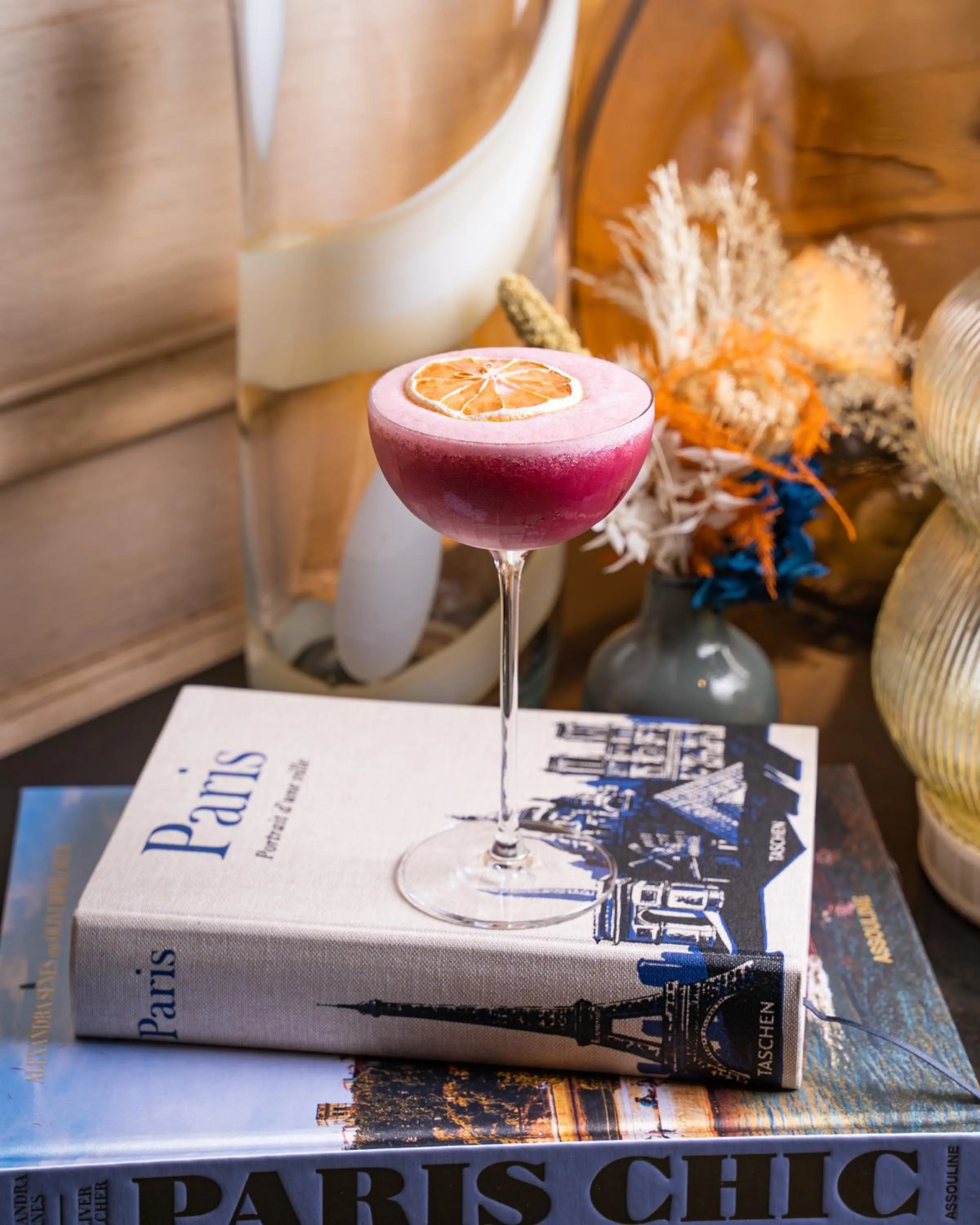 Restaurant/places to eat in Grand Hôtel Du Palais Royal