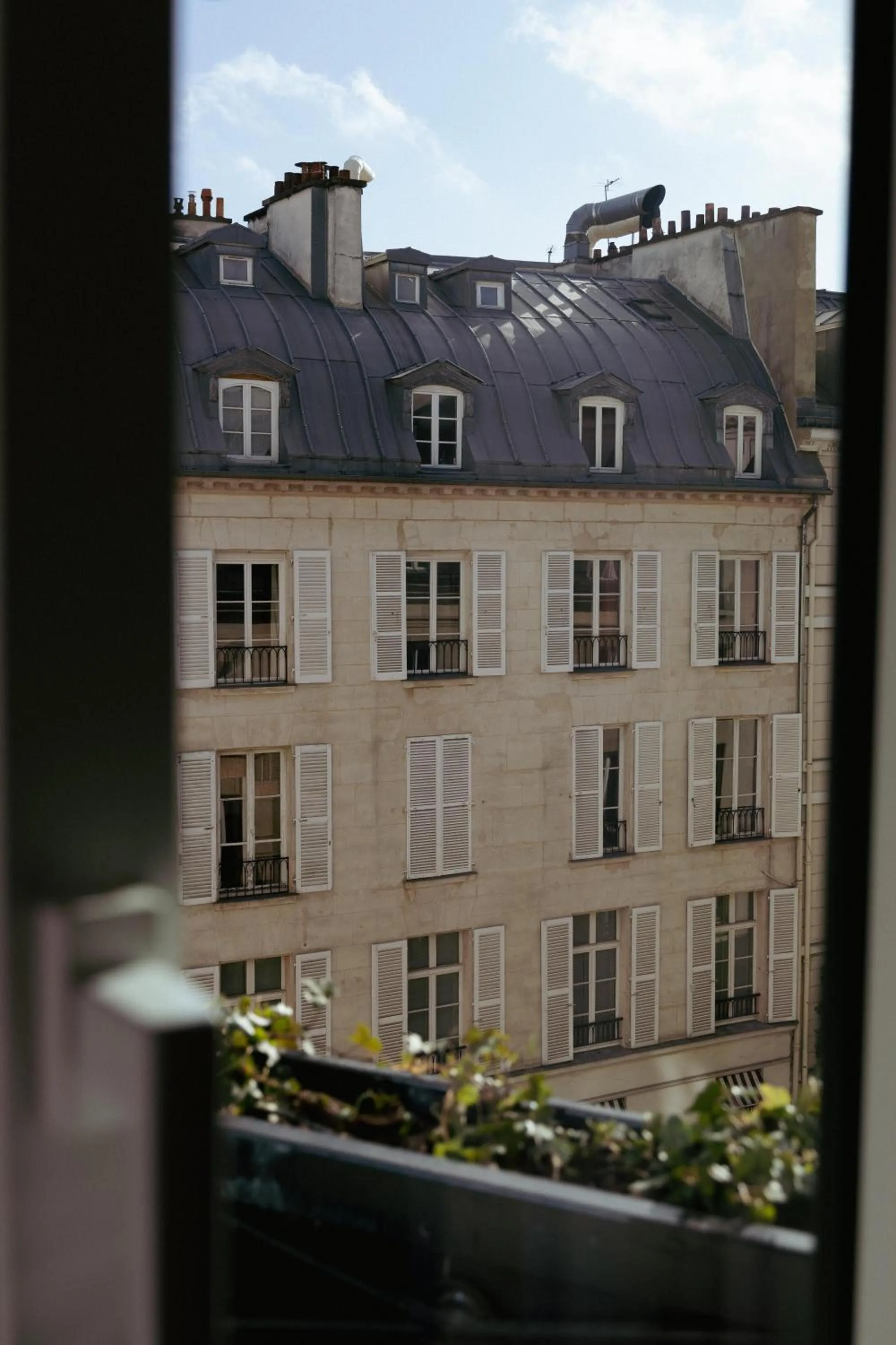 Photo of the whole room in Hôtel De Buci