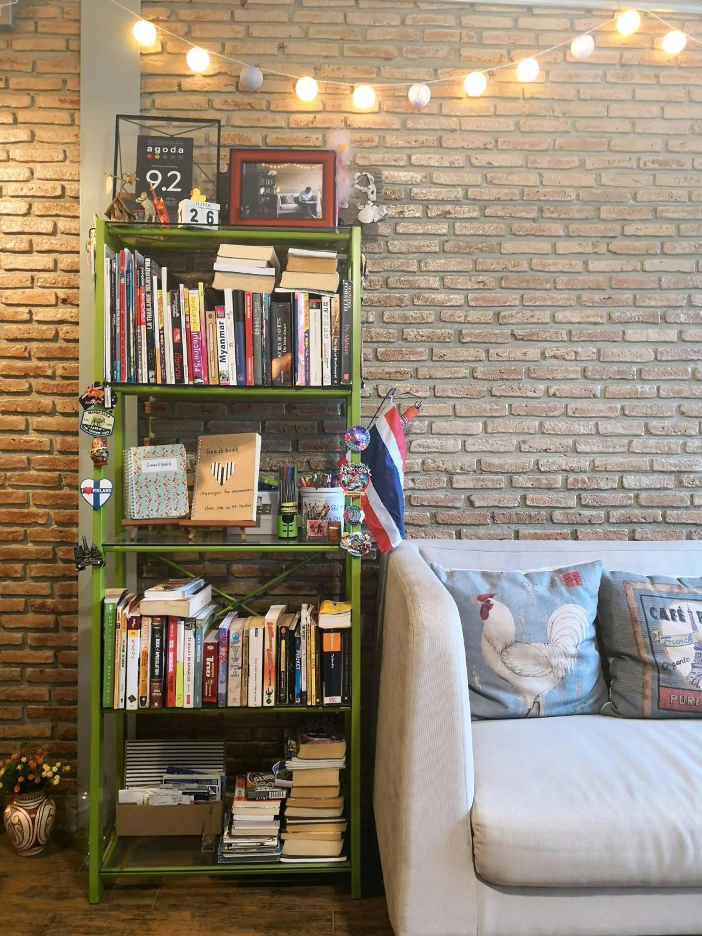 Decorative detail in Chan Cha La 99 Hostel